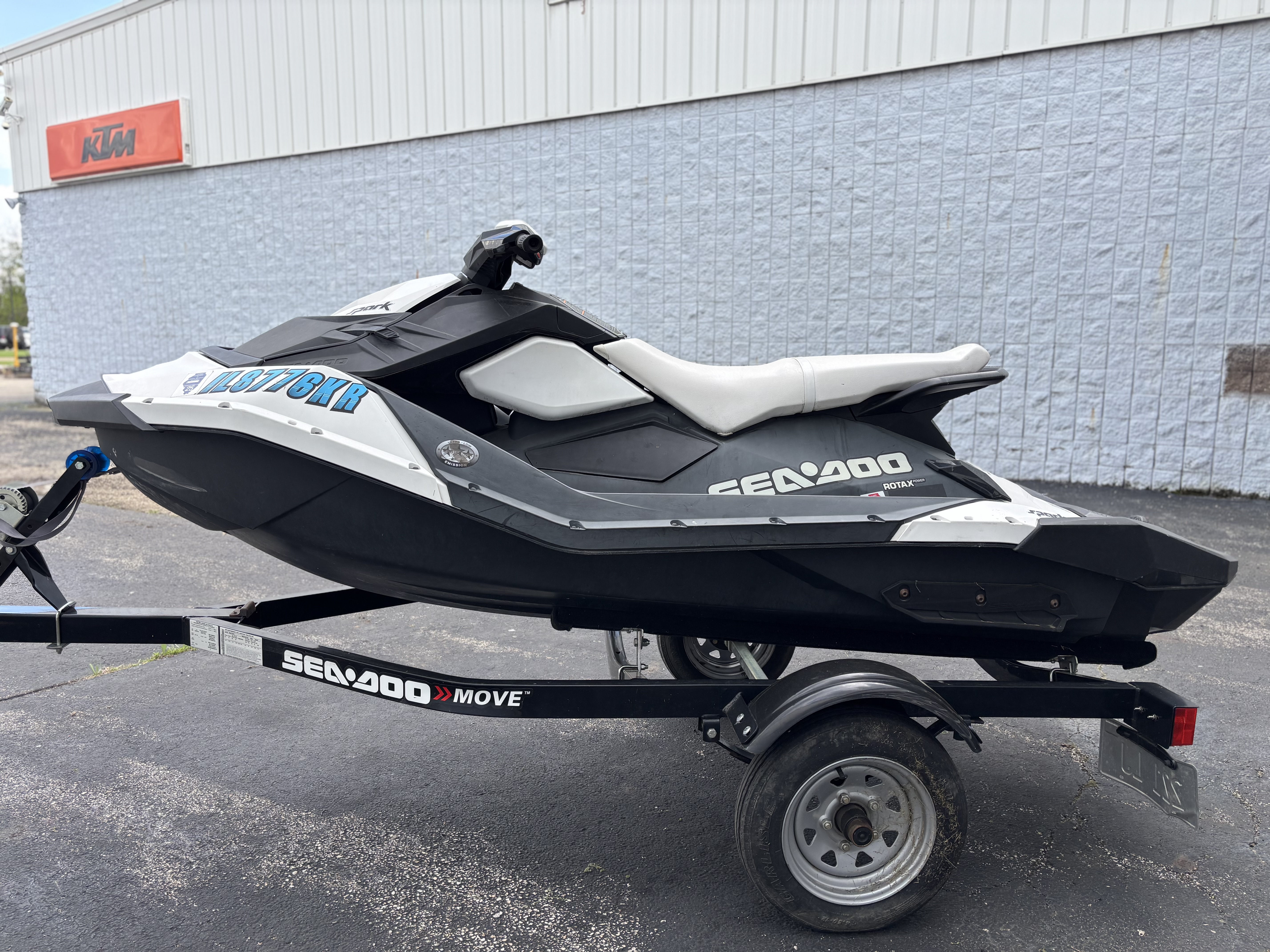 2014 Sea-Doo SPARK 3UP 900HO - Photo 8