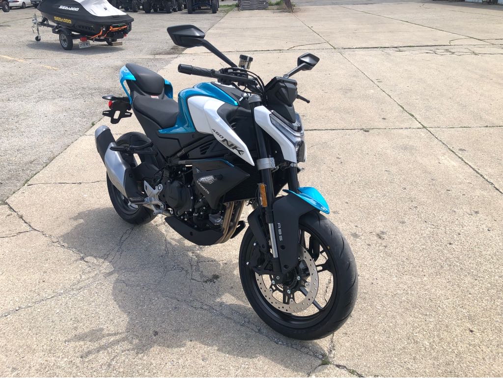 2025 CFMOTO 450 NK