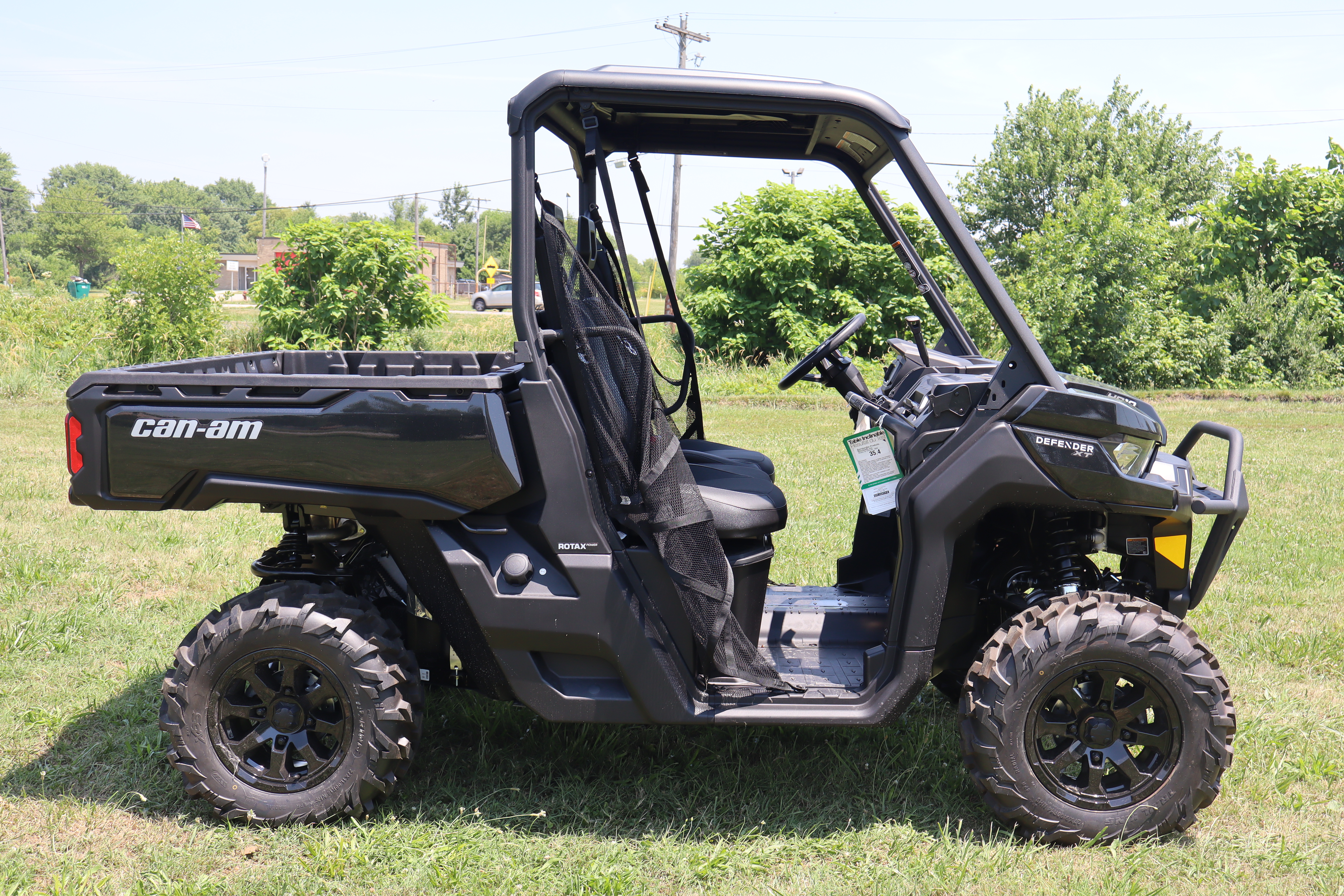 2025 Can-Am DEFENDER XT HD10 - Photo 2