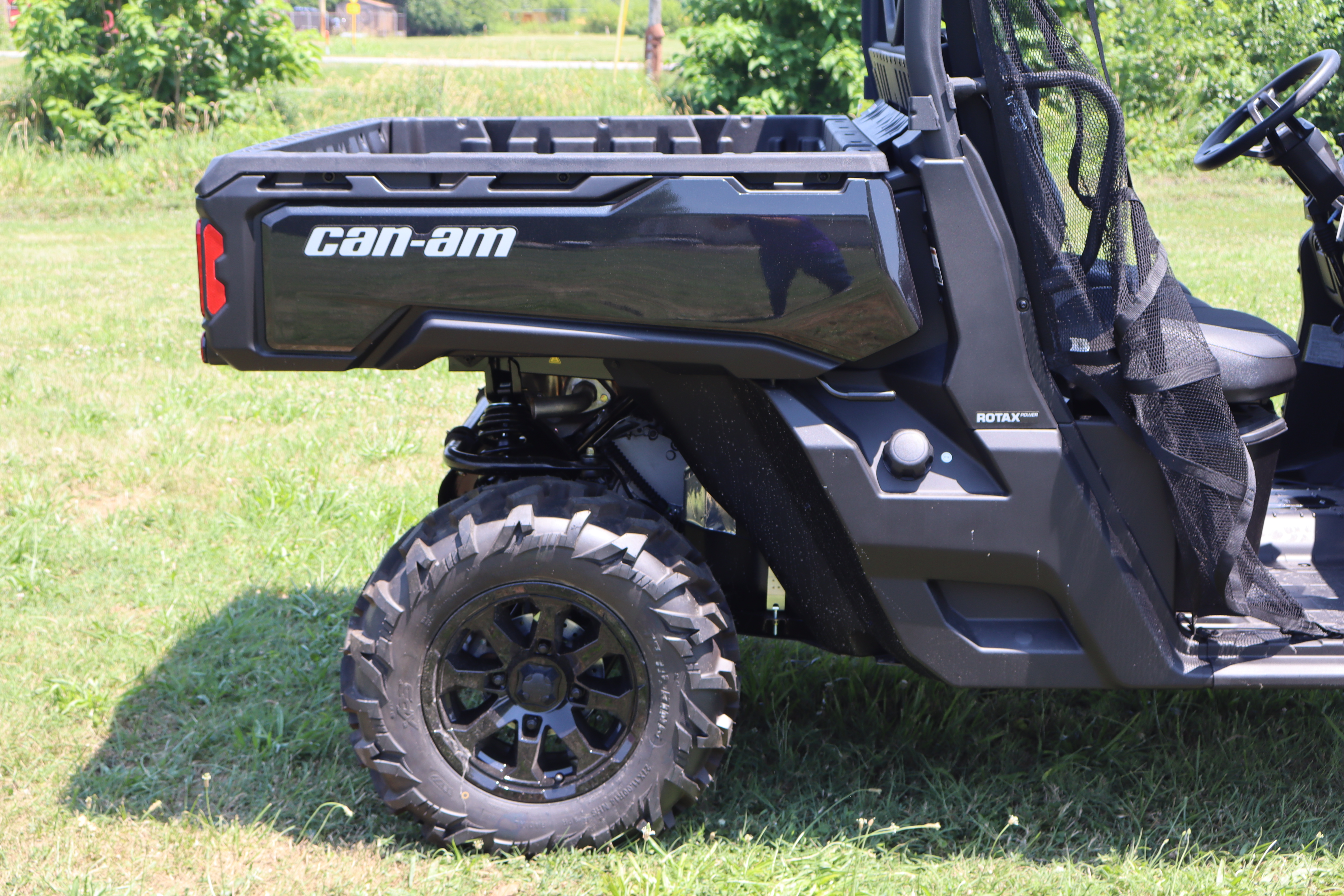 2025 Can-Am DEFENDER XT HD10 - Photo 5