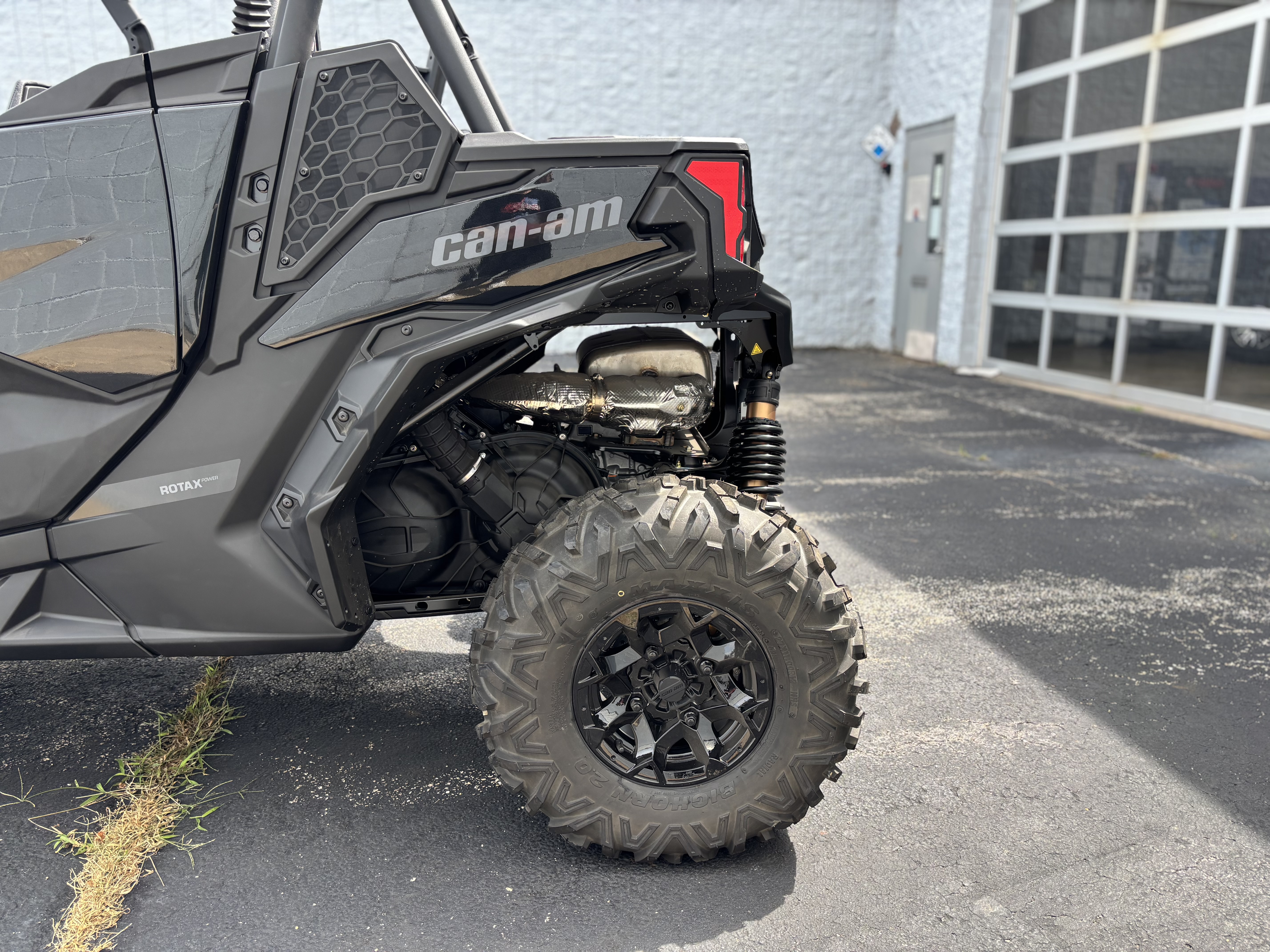 2024 Can-Am MAVERICK SPORT MAX DPS 1000R - Photo 10