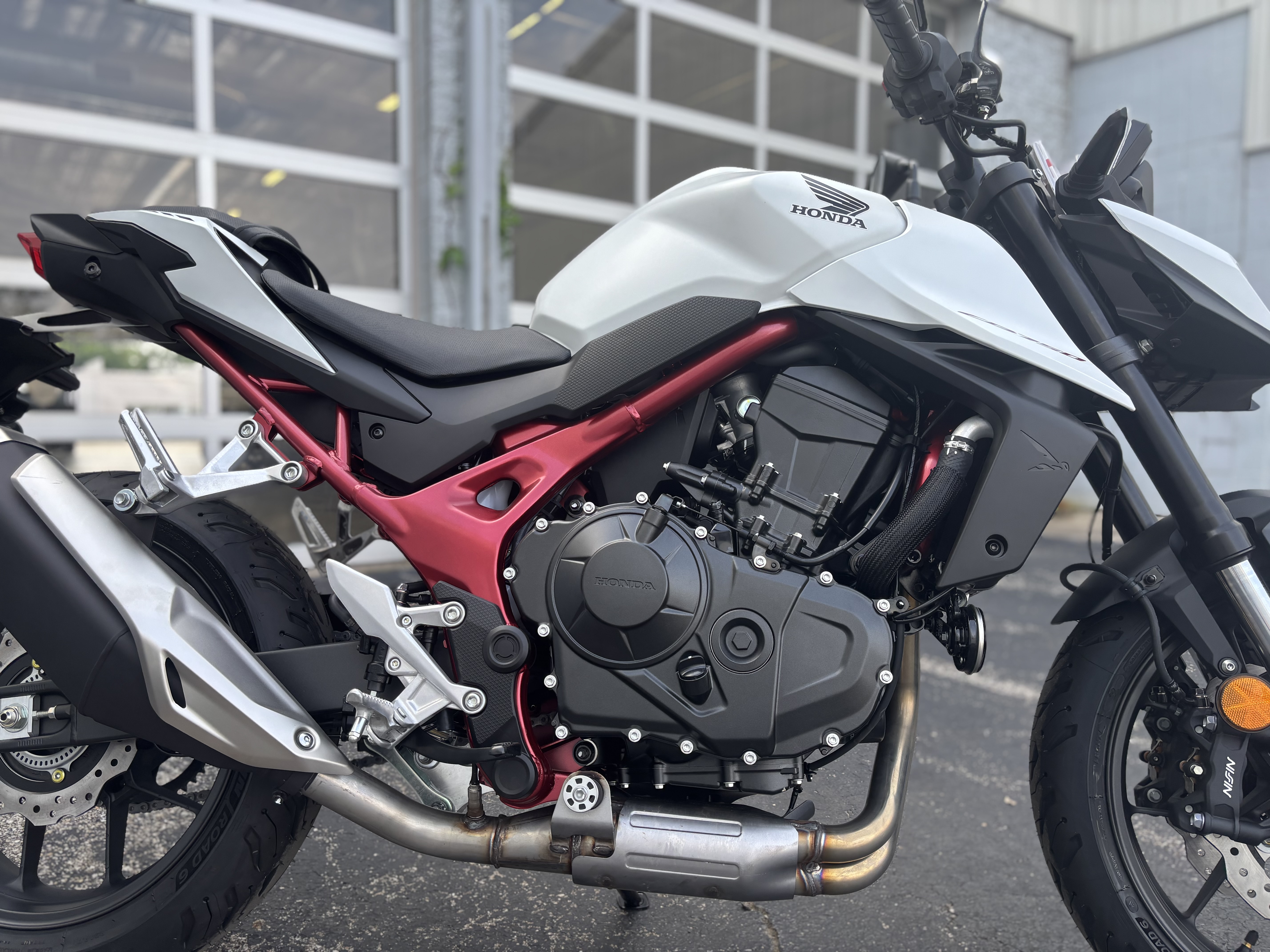 2025 Honda CB750 HORNET - Photo 4