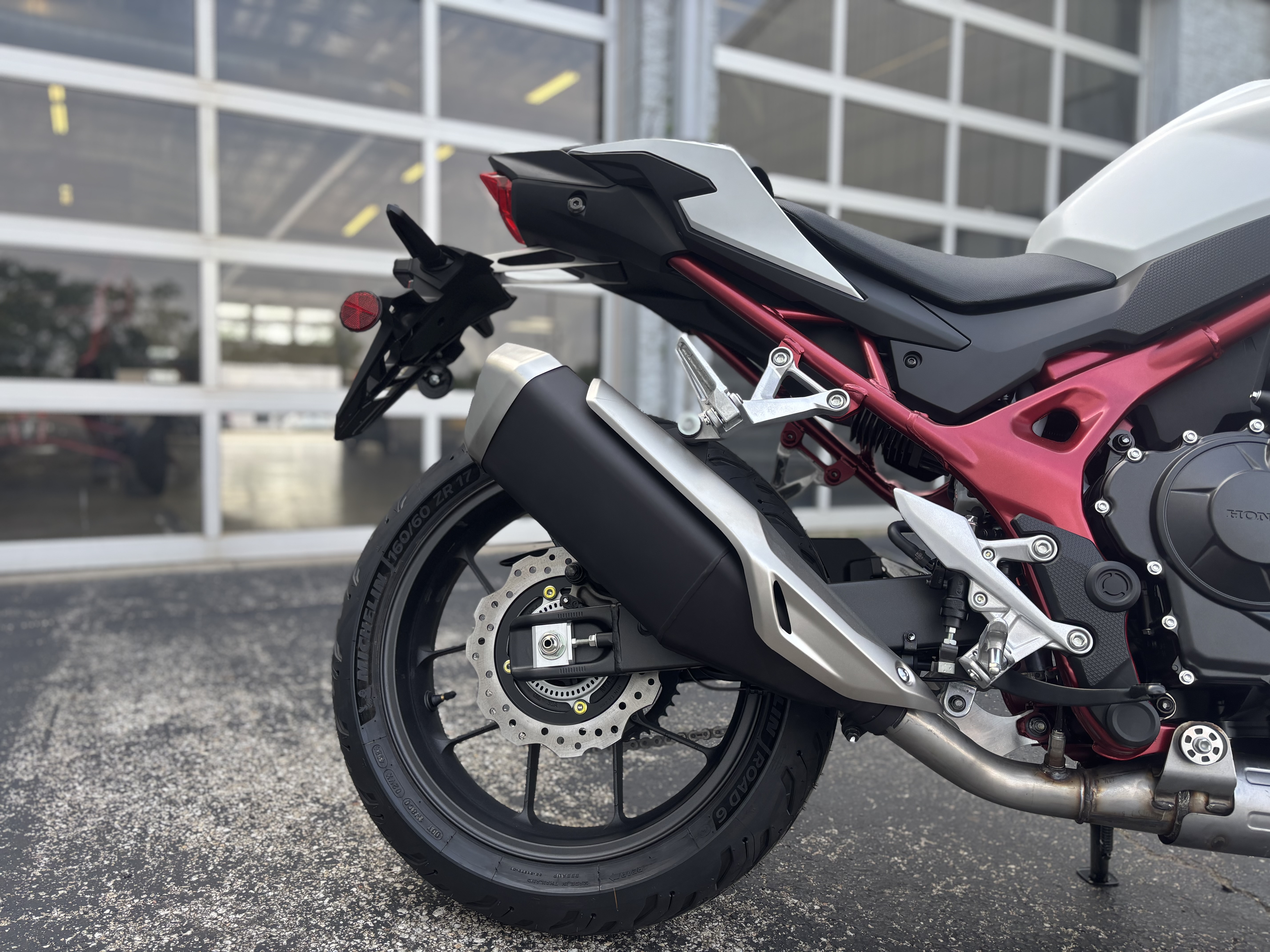 2025 Honda CB750 HORNET - Photo 5