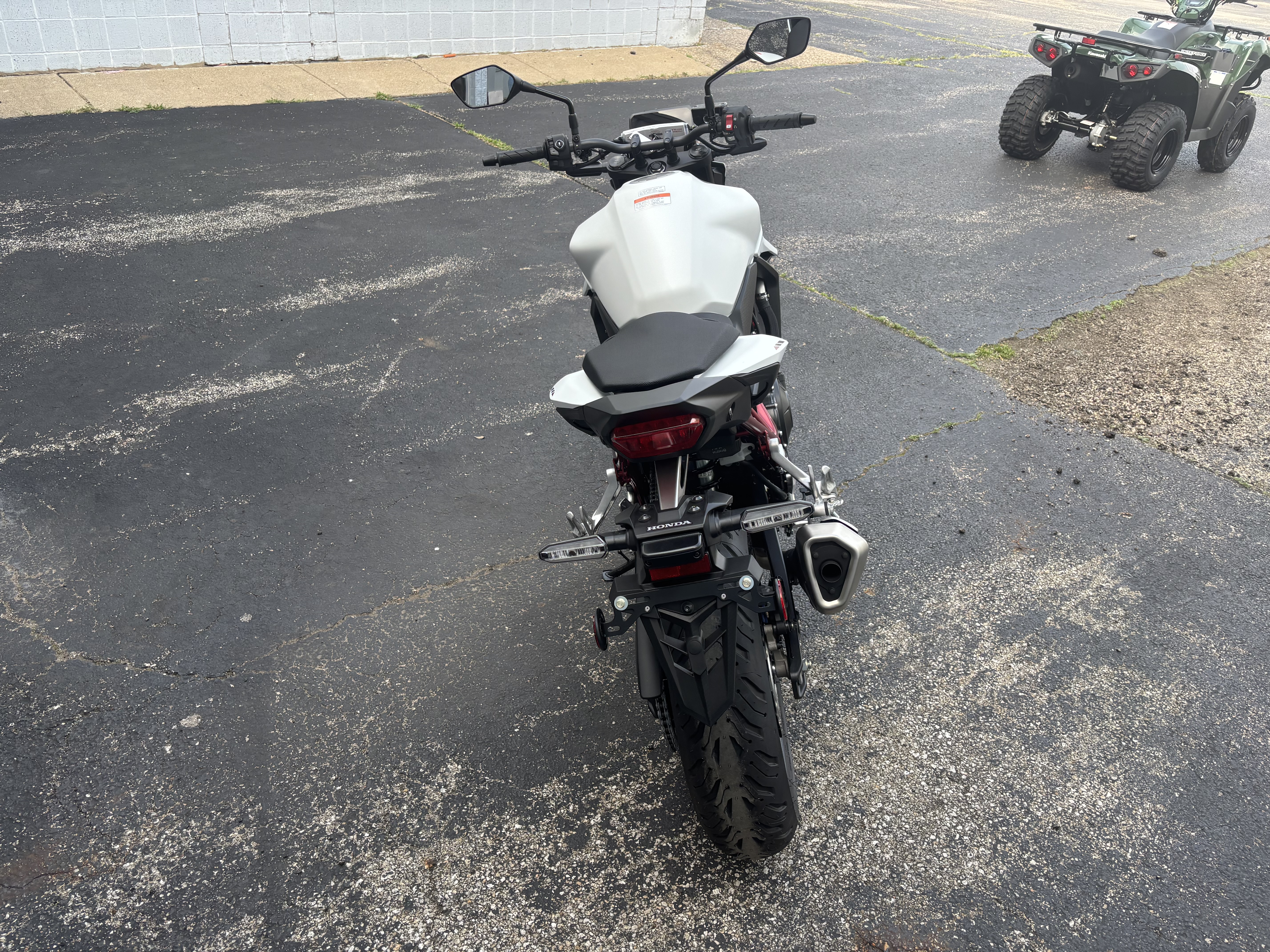 2025 Honda CB750 HORNET - Photo 6