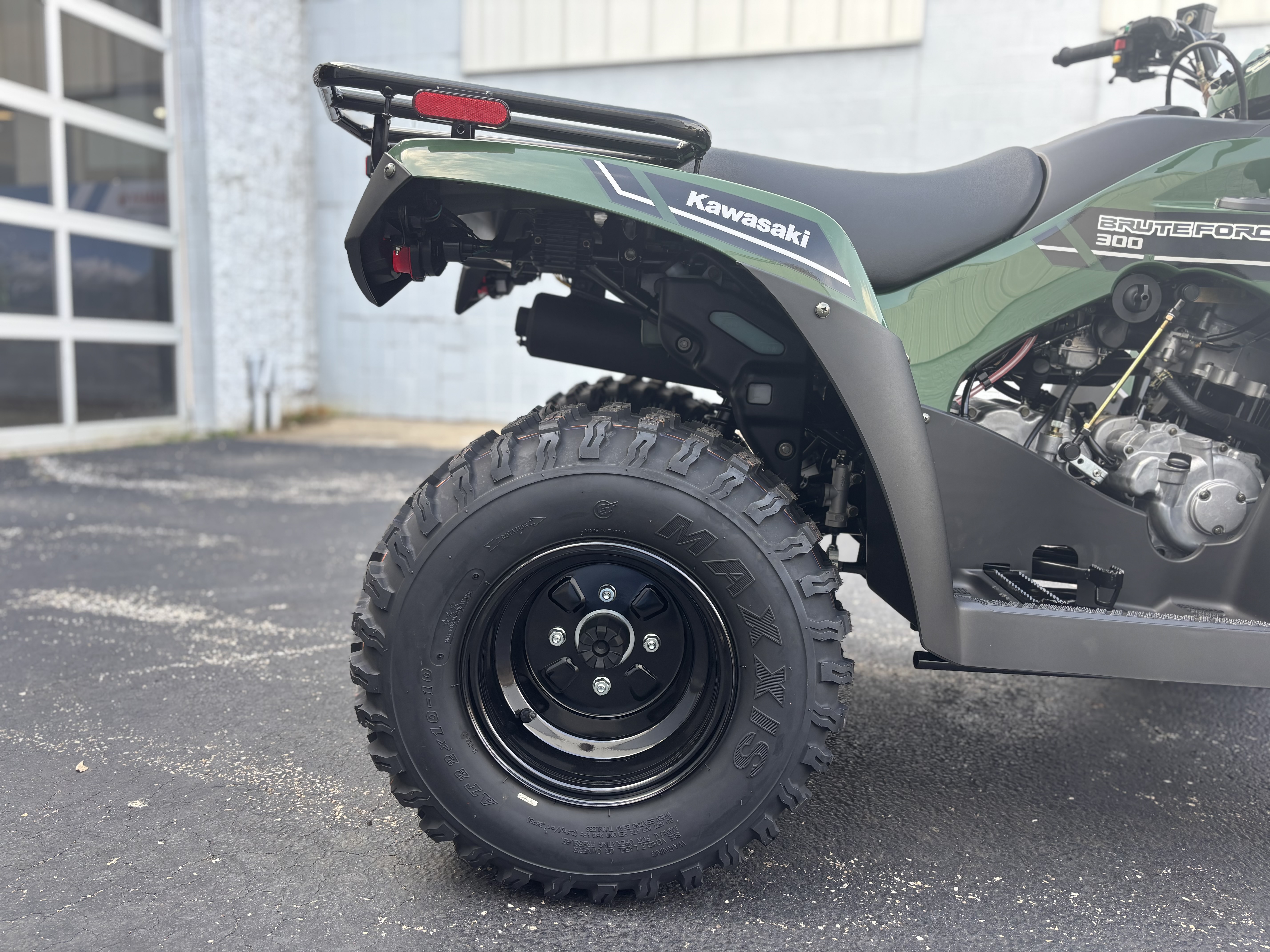 2025 Kawasaki BRUTE FORCE 300 - Photo 5