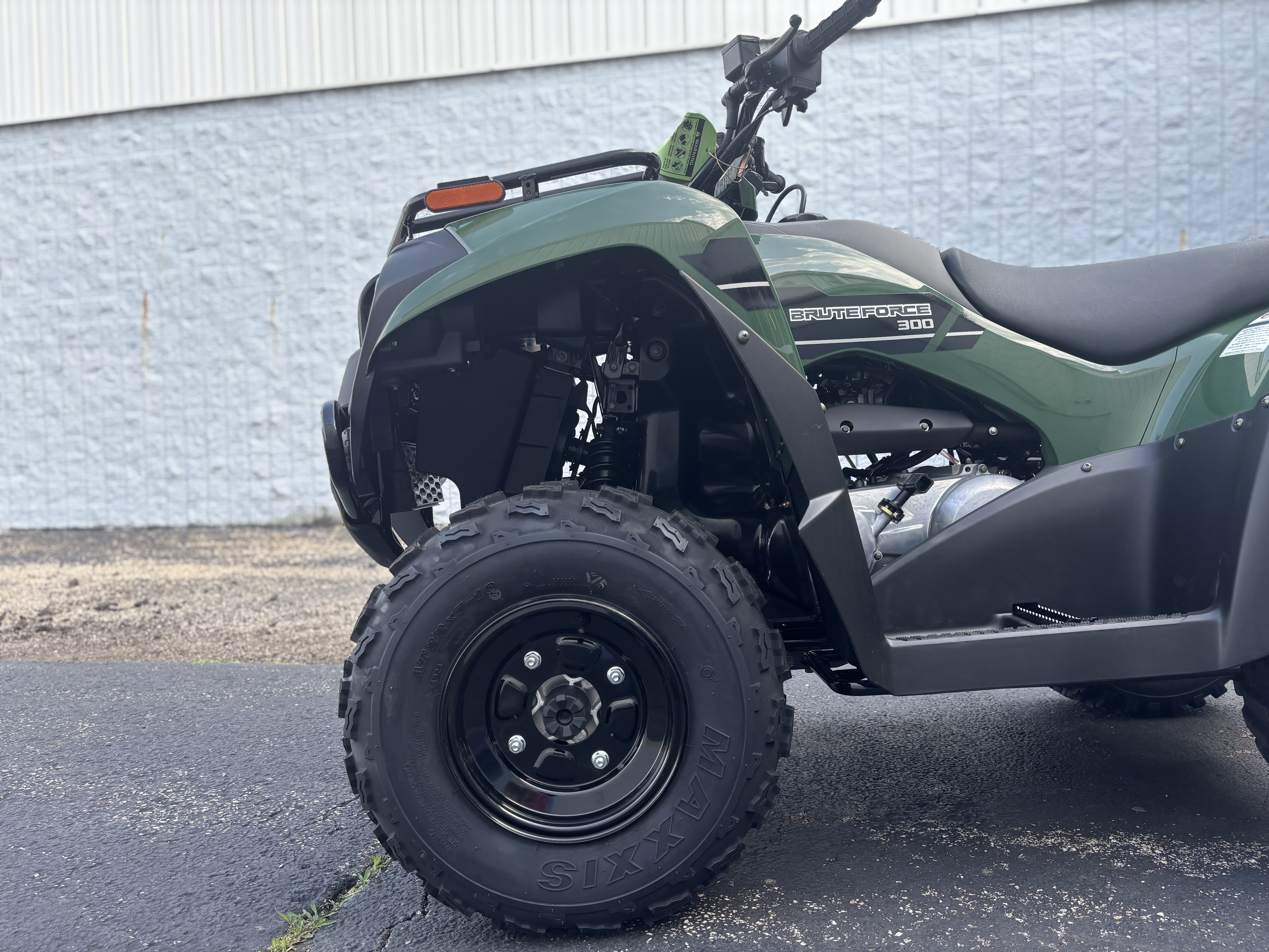 2025 Kawasaki BRUTE FORCE 300 - Photo 8