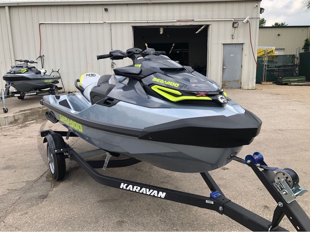 2025 Sea-Doo RXT-X 325