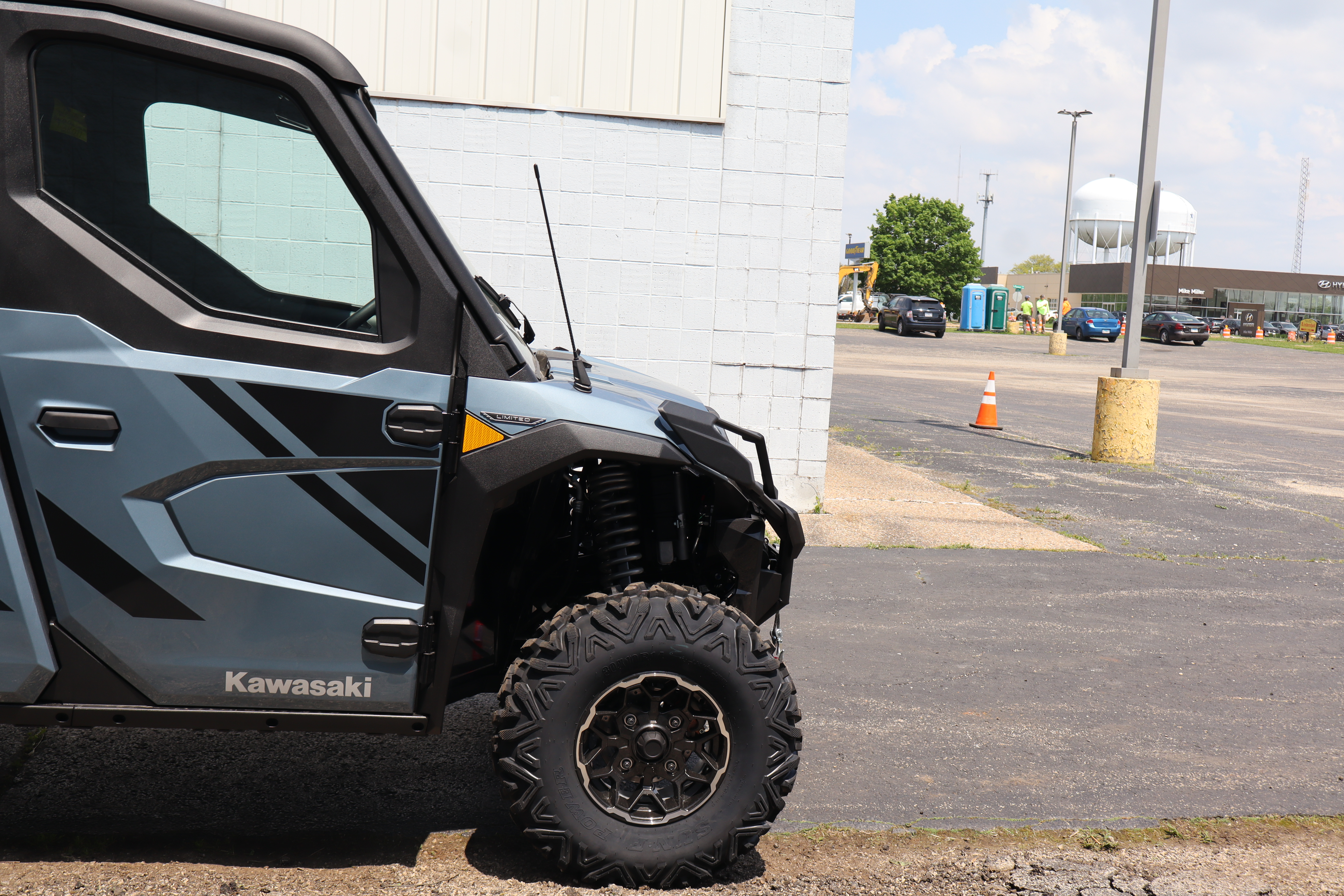2025 Kawasaki RIDGE XR CREW LIMITED HVAC - Photo 3