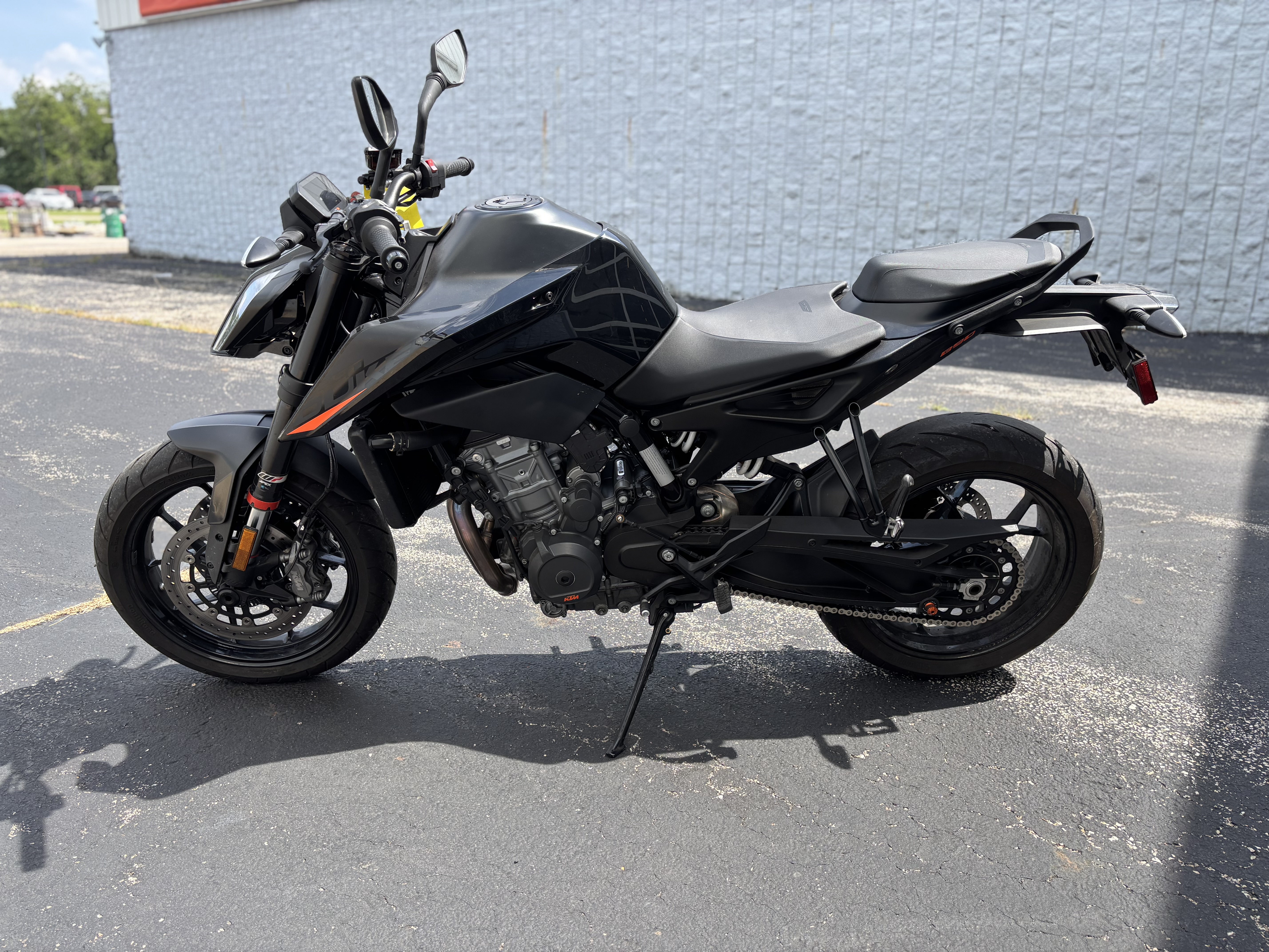 2021 KTM 890 DUKE R - Photo 8