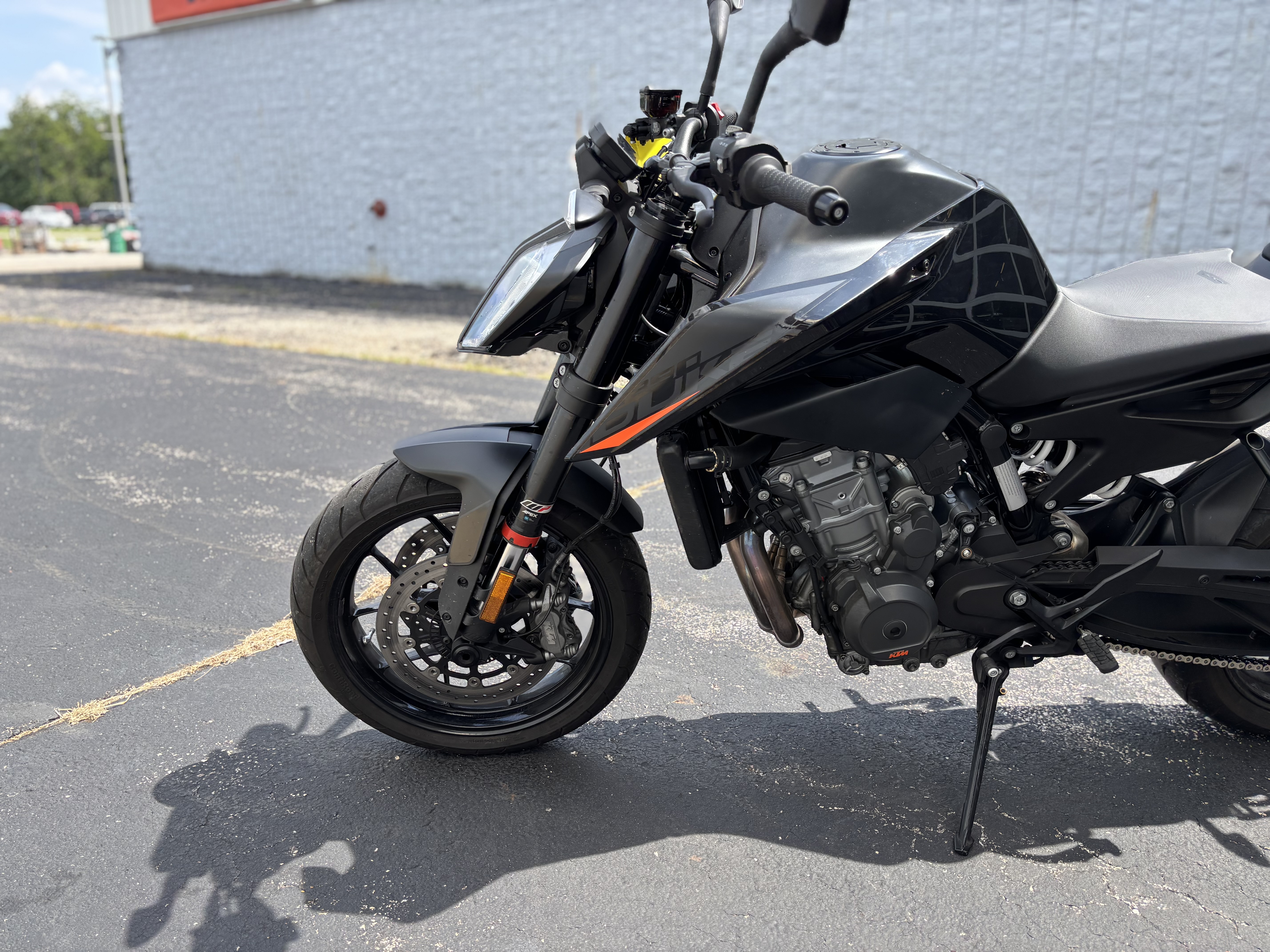 2021 KTM 890 DUKE R - Photo 9