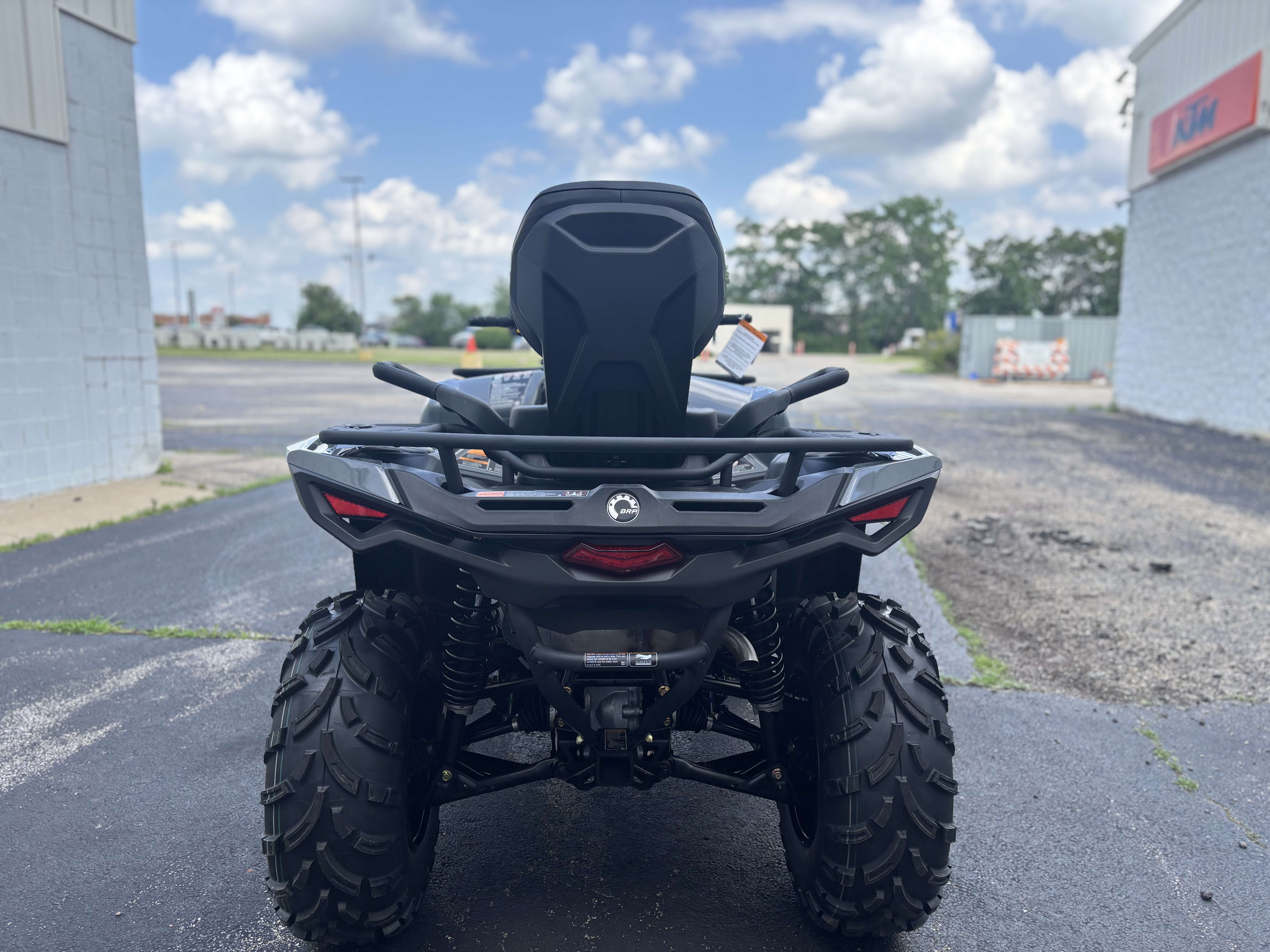 2025 Can-Am OUTLANDER MAX DPS 500 - Photo 5