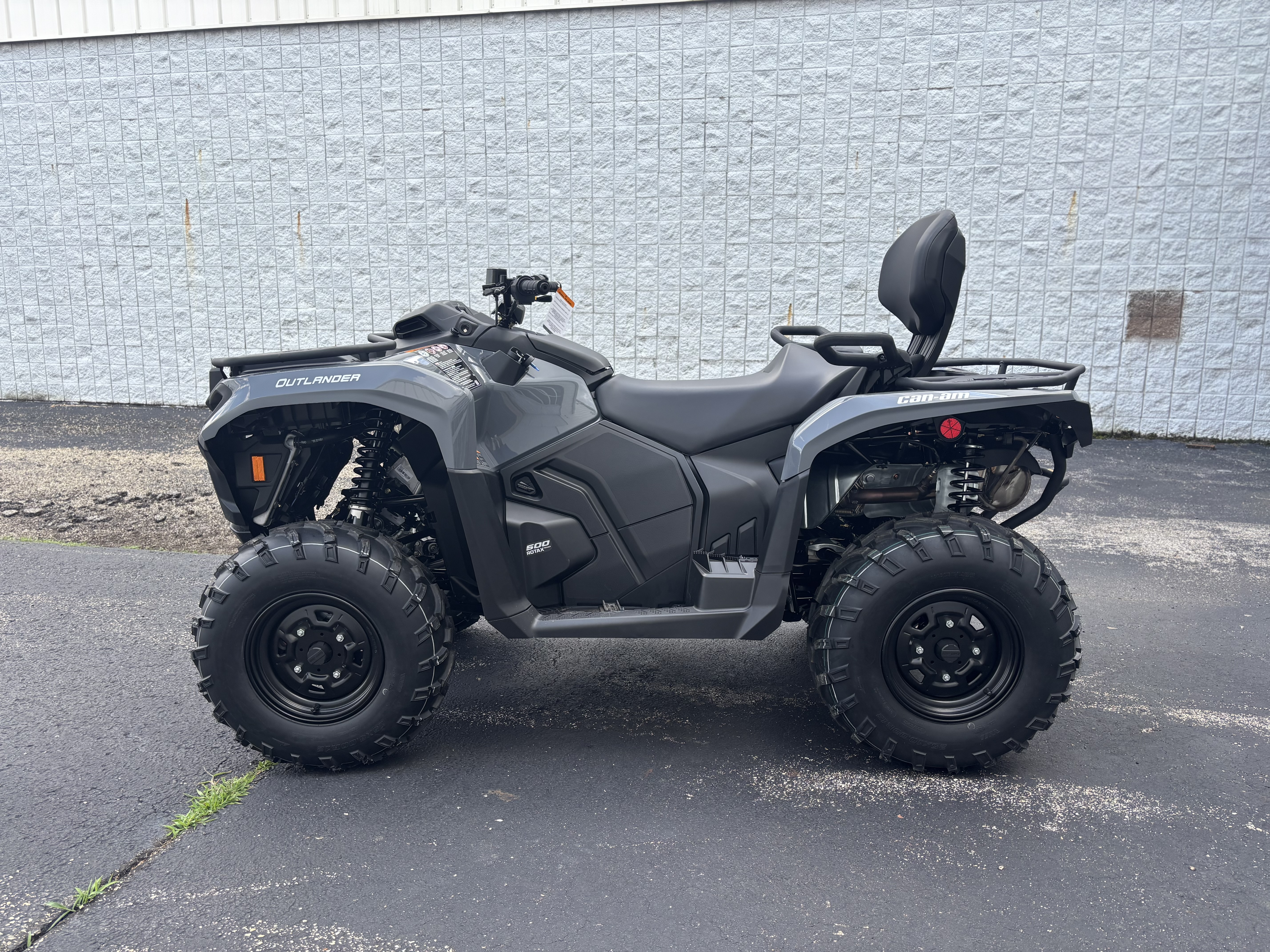 2025 Can-Am OUTLANDER MAX DPS 500 - Photo 6