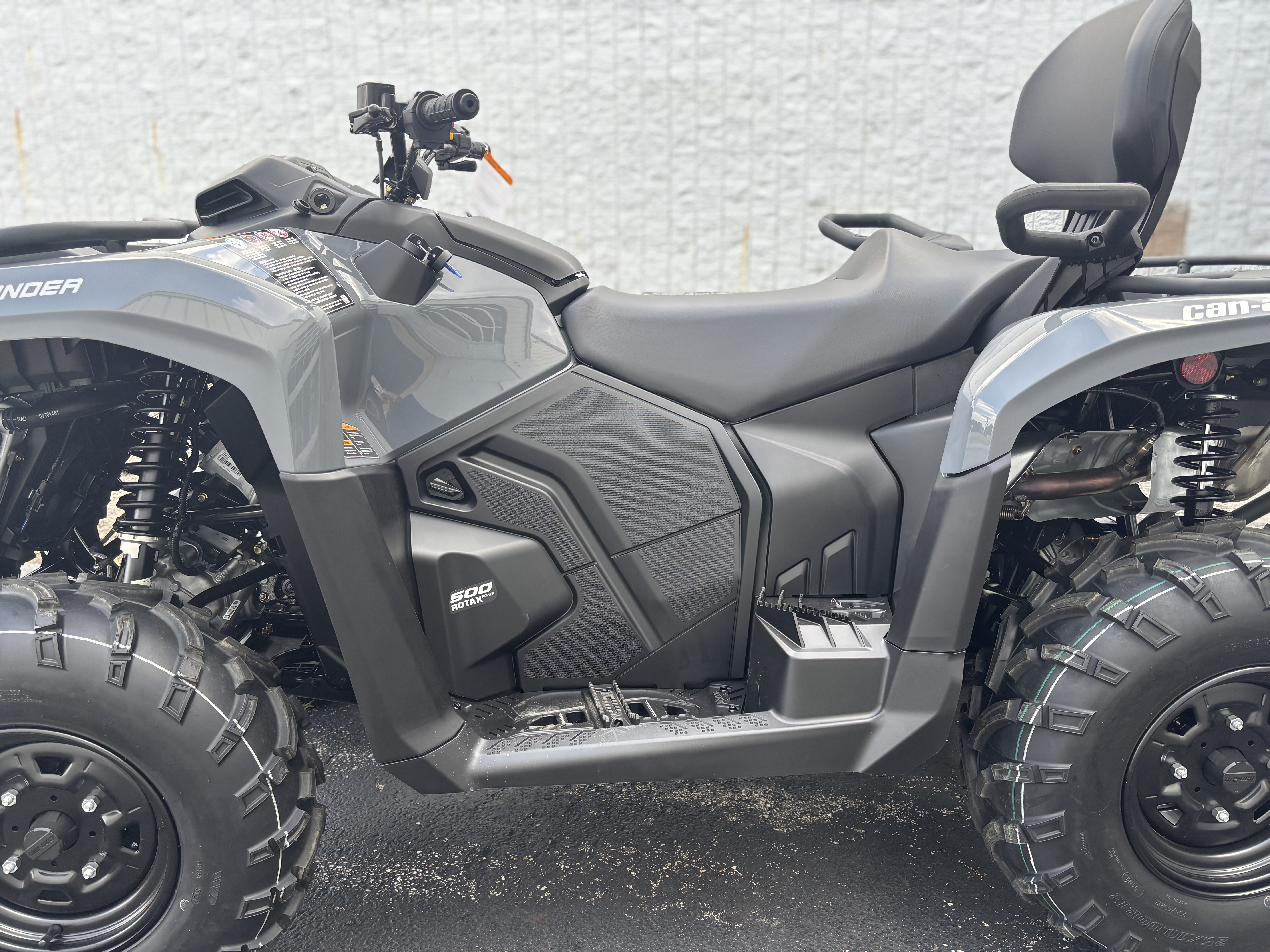 2025 Can-Am OUTLANDER MAX DPS 500 - Photo 8