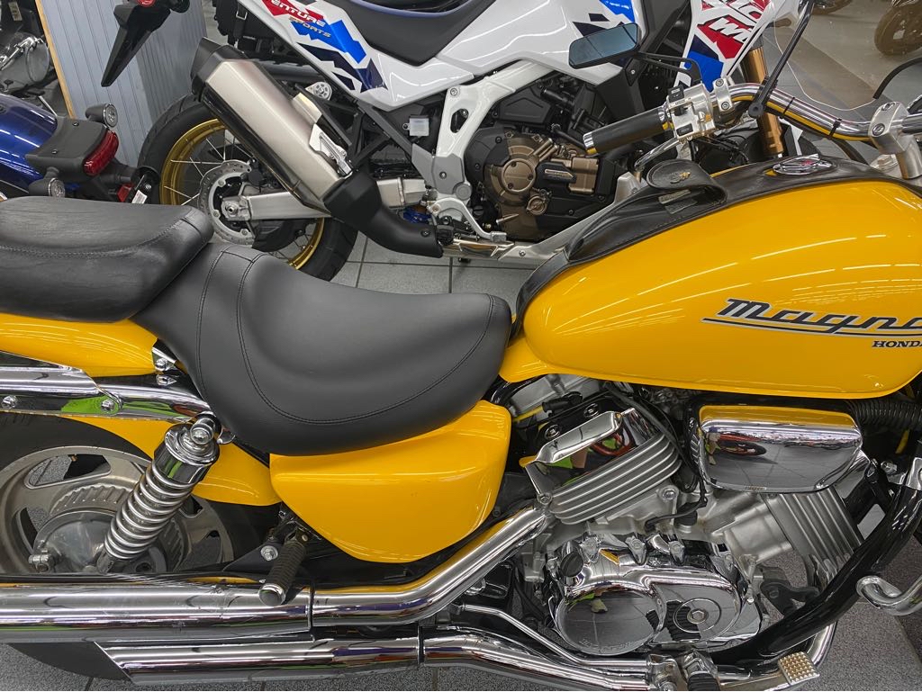 1996 Honda VF750 - Photo 7