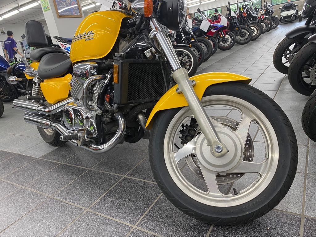 1996 Honda VF750 - Photo 12