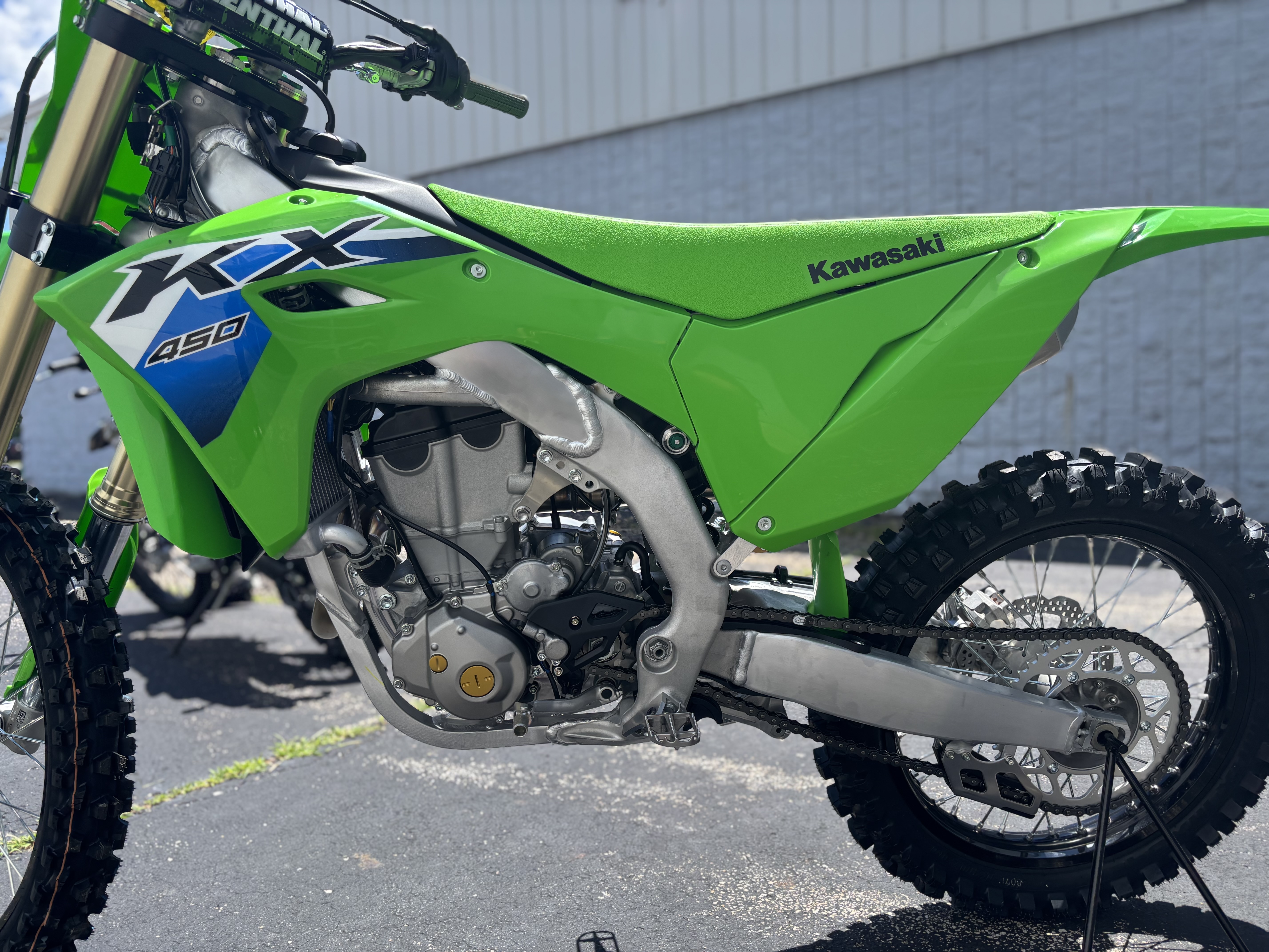 2026 Kawasaki KX 450 - Photo 11
