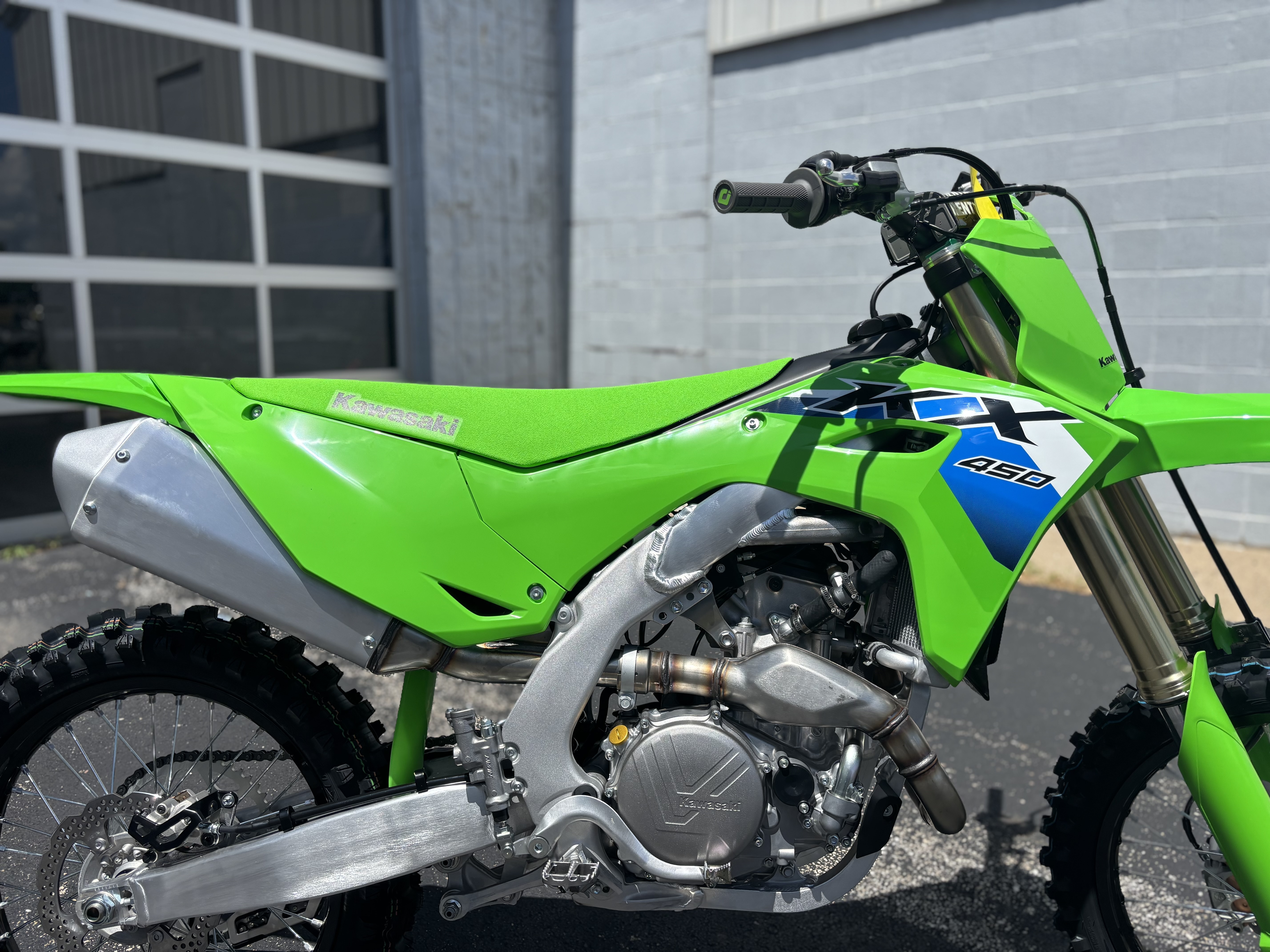 2026 Kawasaki KX 450 - Photo 4