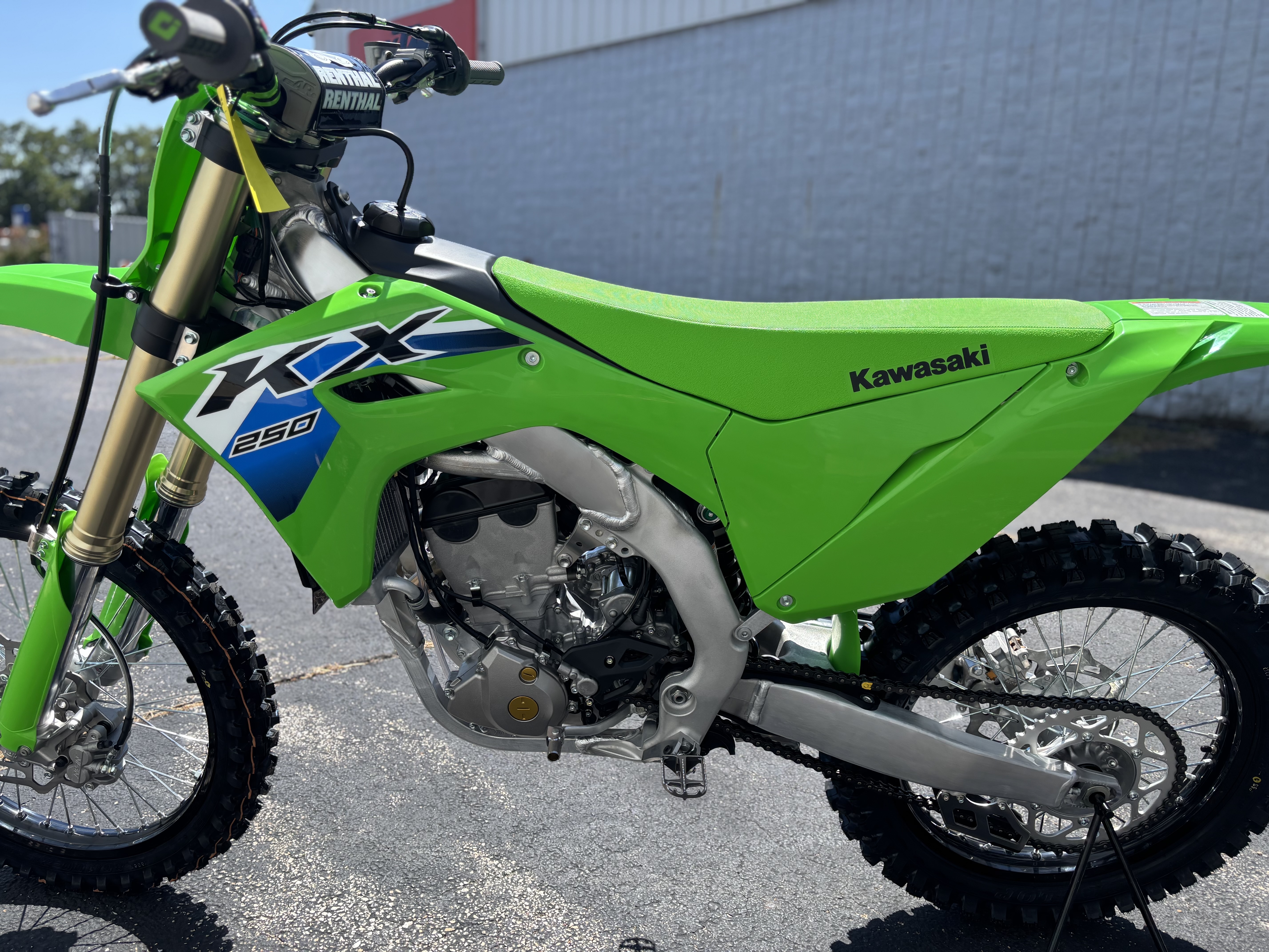 2026 Kawasaki KX 250 - Photo 10