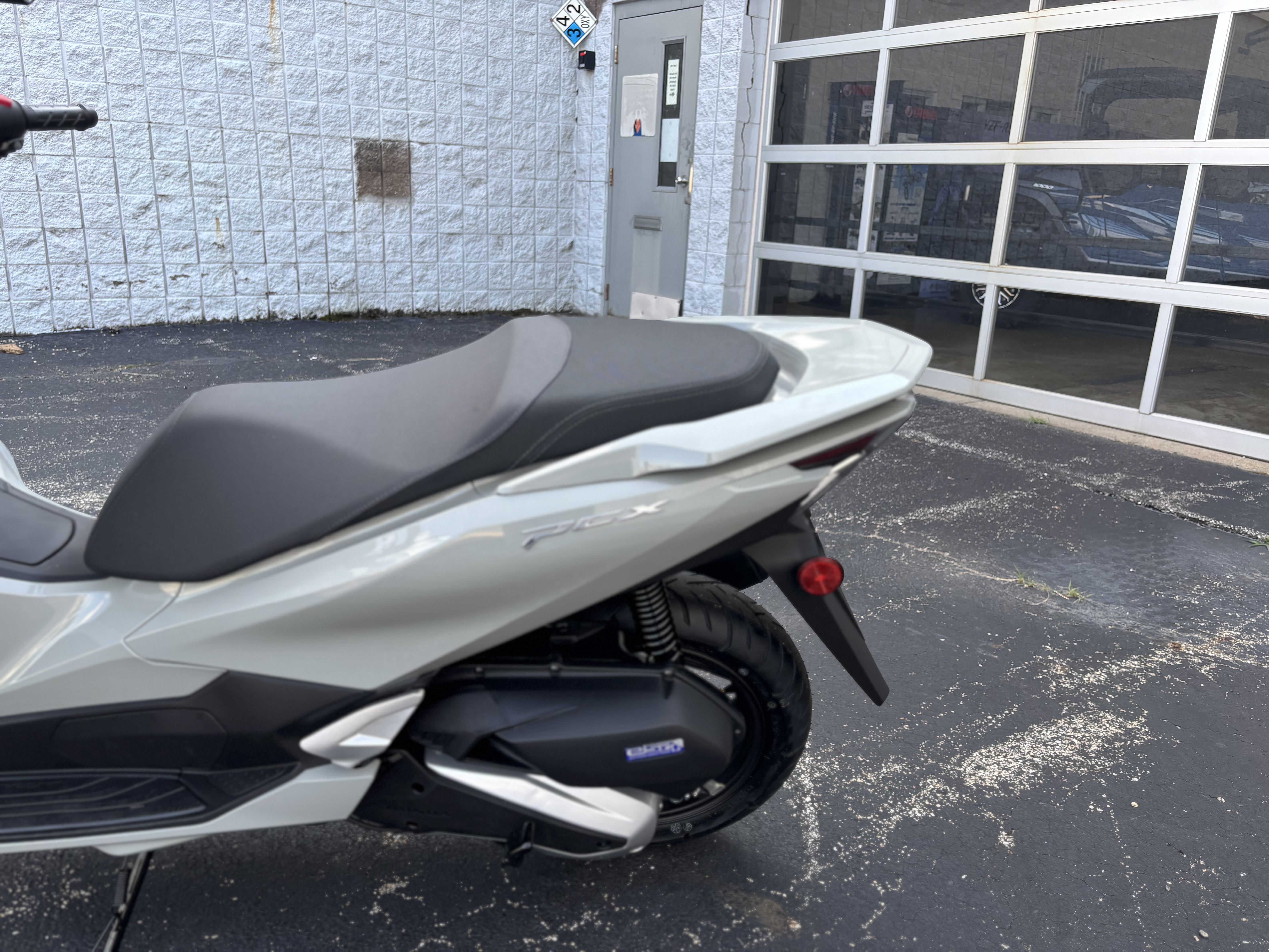 2025 Honda PCX ABS - Photo 11