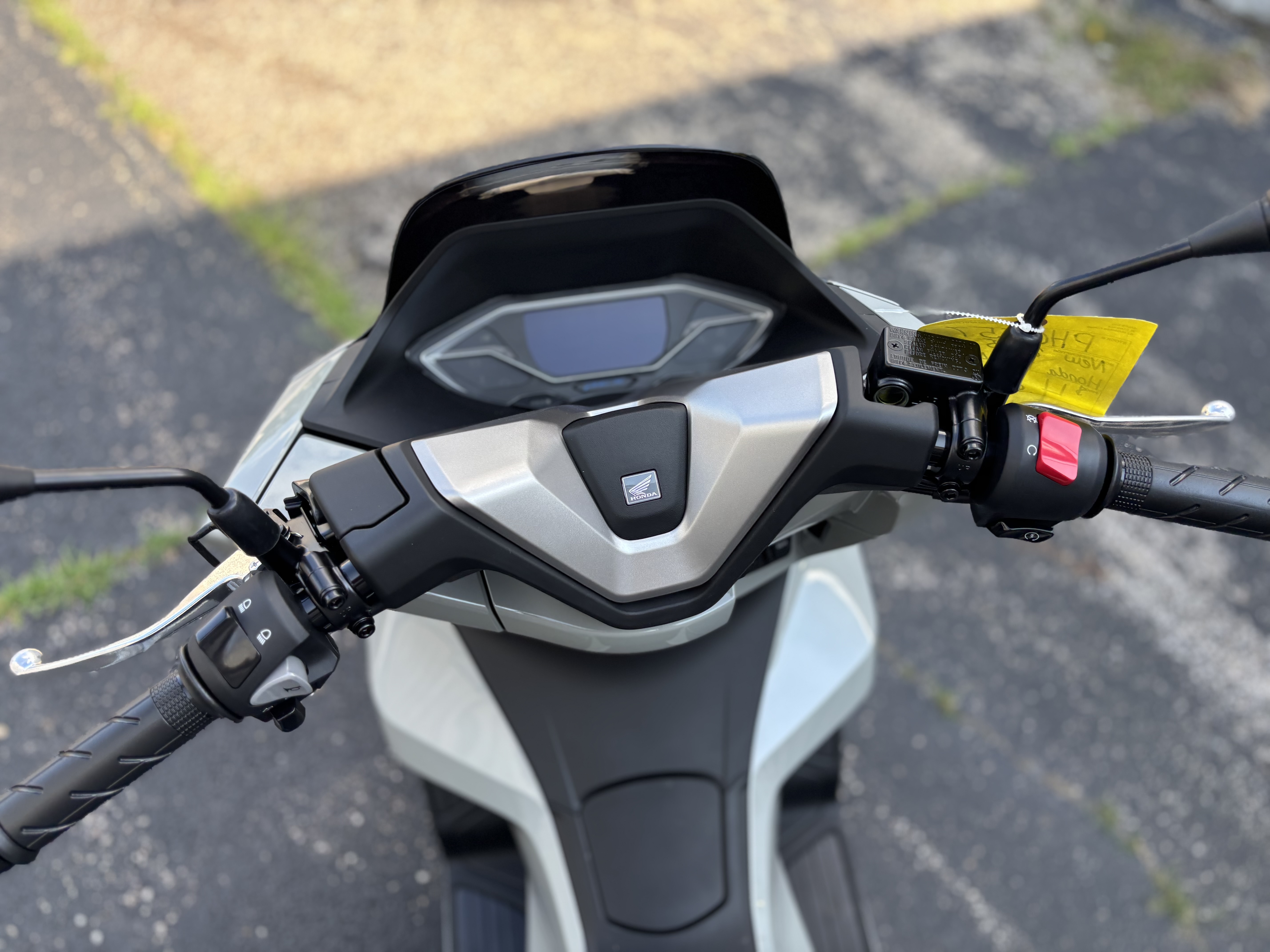 2025 Honda PCX ABS - Photo 7