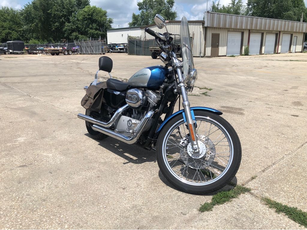 2005 Harley-Davidson® XL883C