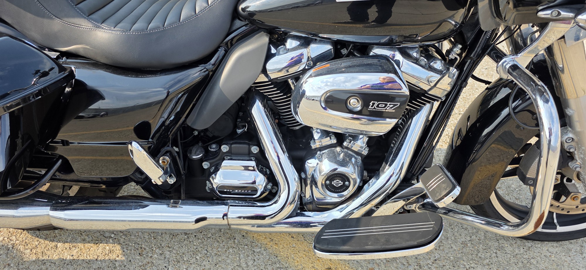 2018 Harley-Davidson® ROAD GLIDE - Photo 4