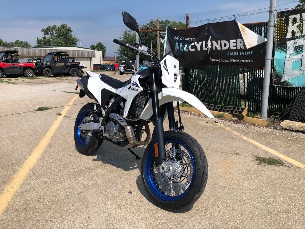 2025 Suzuki DR-Z 4SM