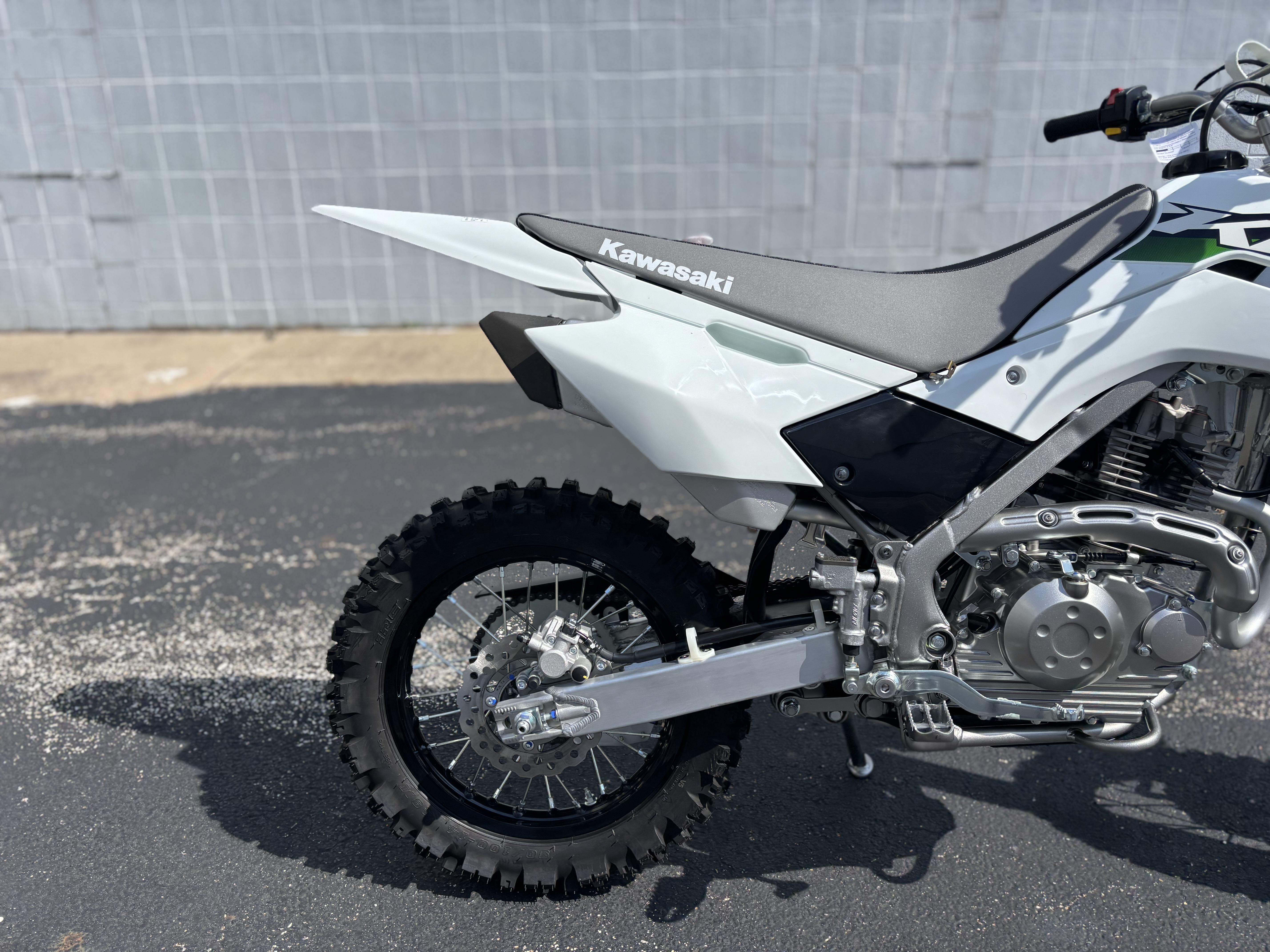 2026 Kawasaki KLX 140R - Photo 5