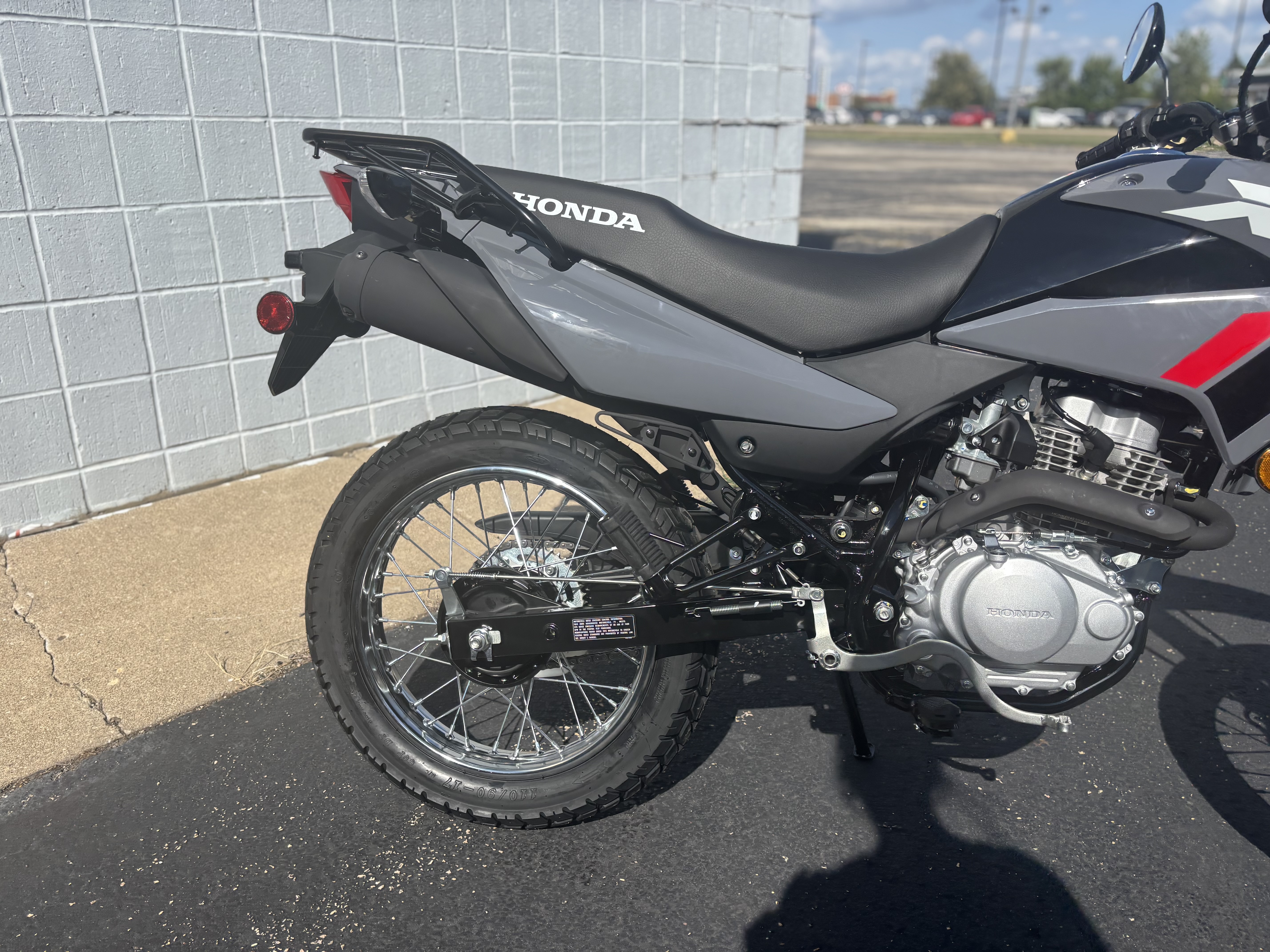 2025 Honda XR 150L - Photo 5