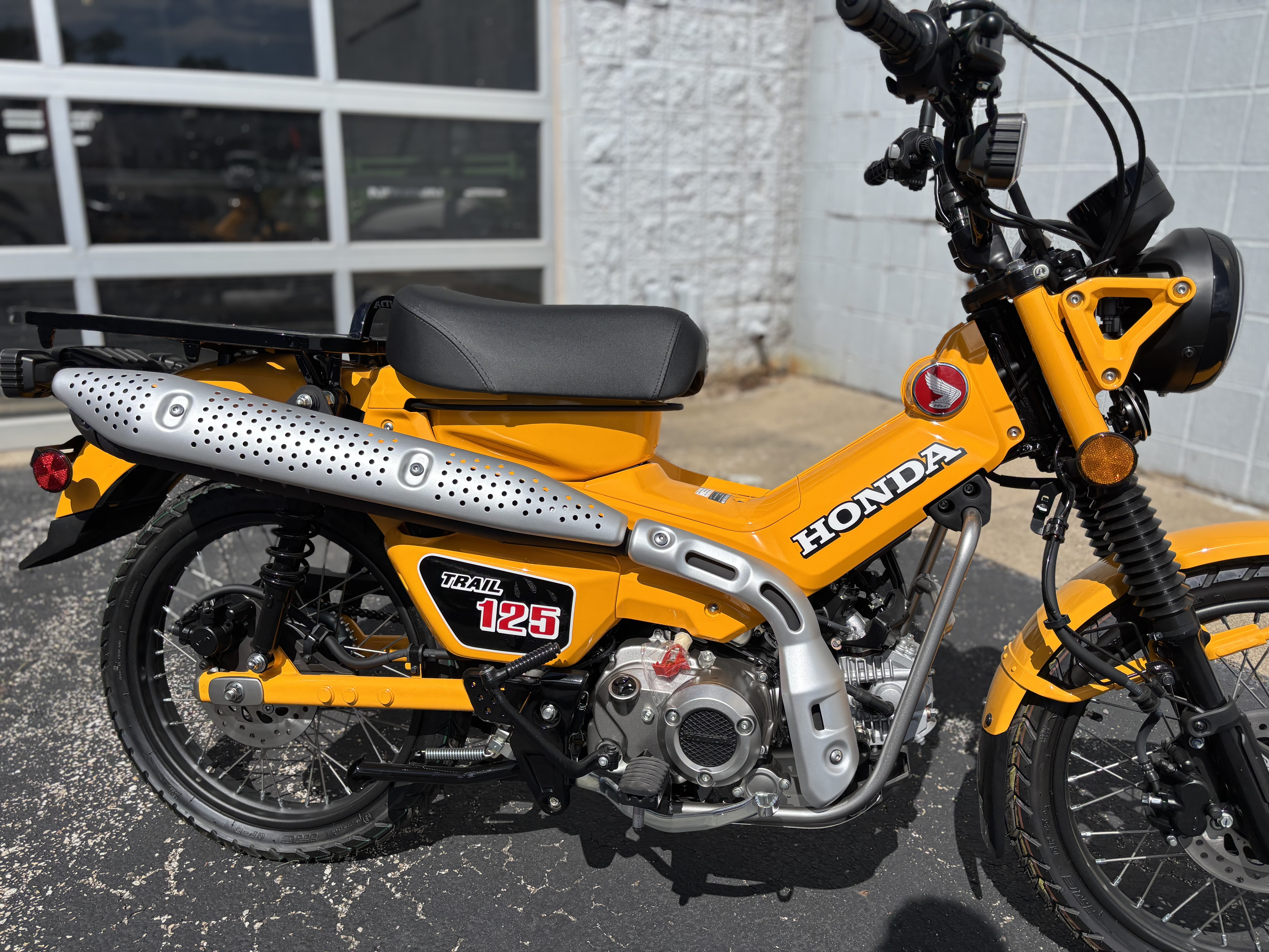 2024 Honda TRAIL 125 - Photo 4
