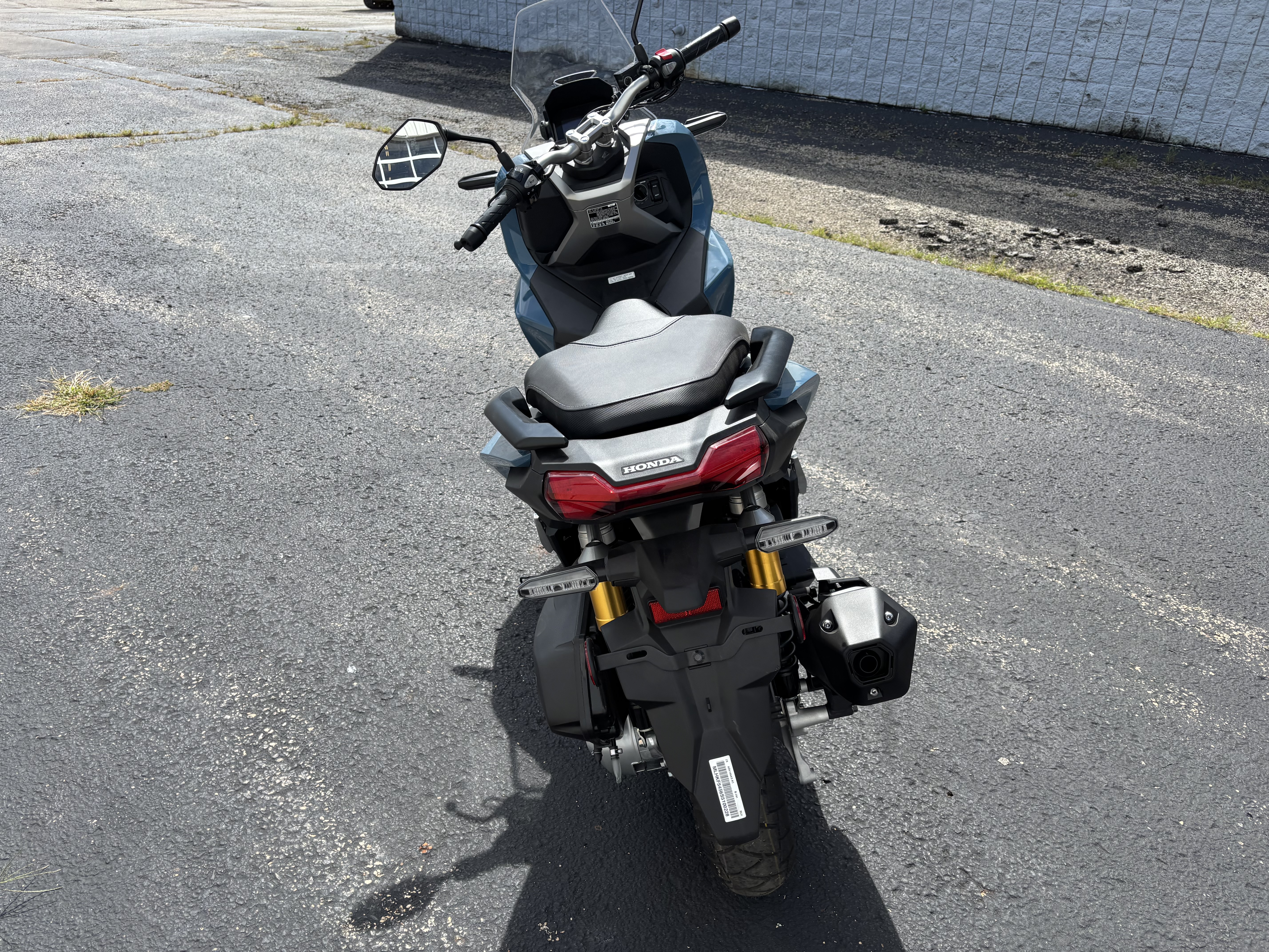2025 Honda ADV 160 - Photo 4