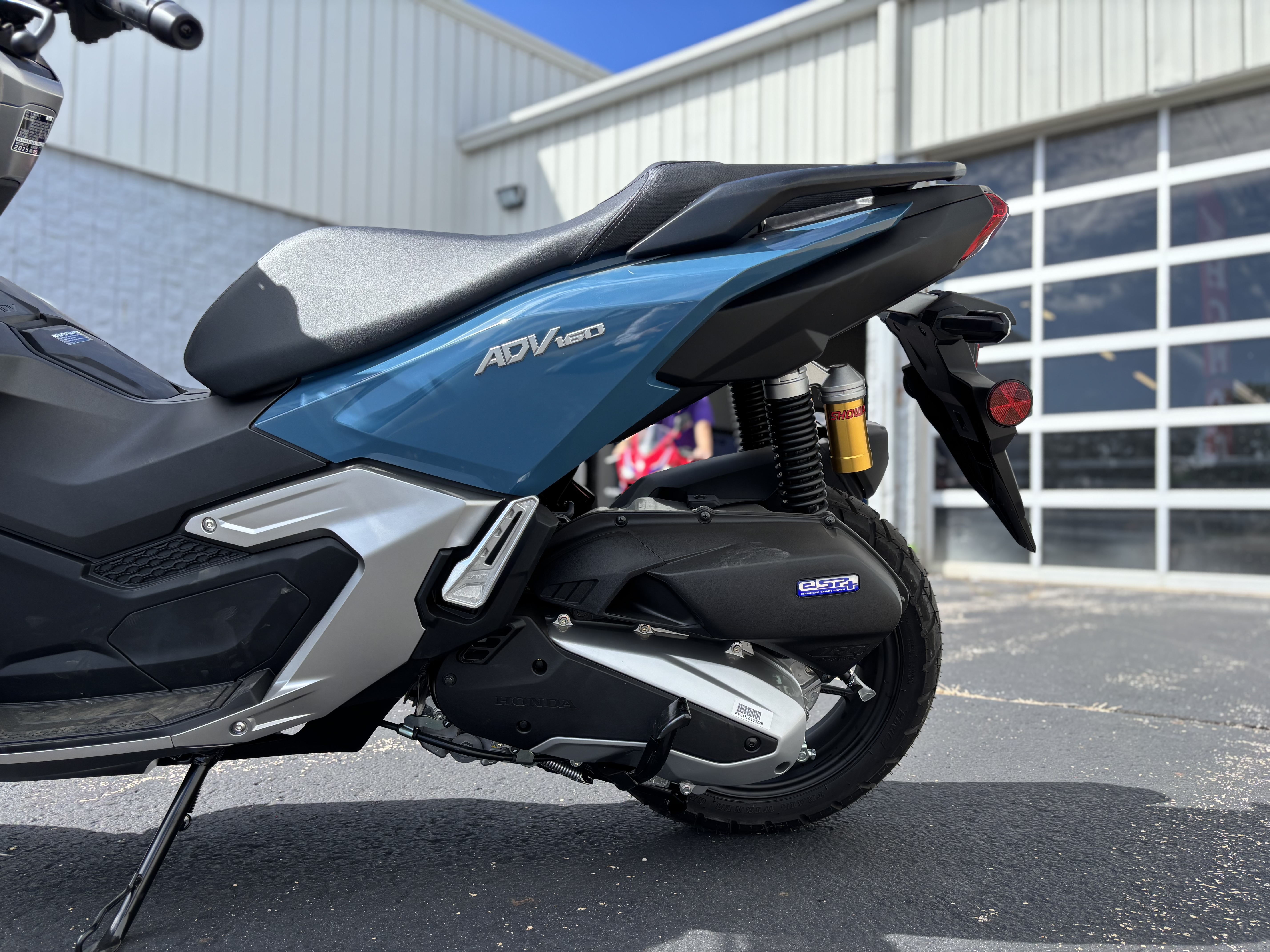 2025 Honda ADV 160 - Photo 8