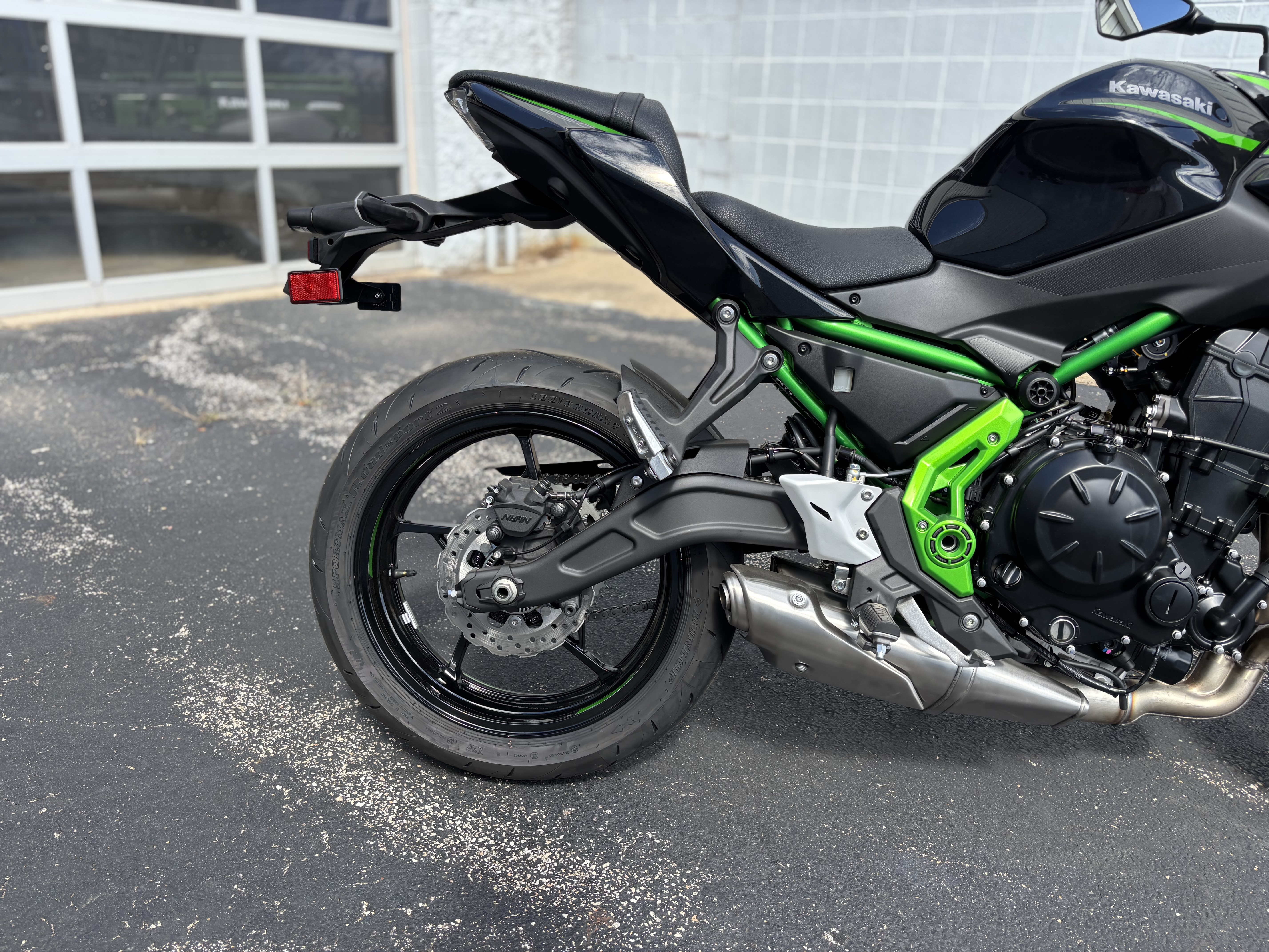2025 Kawasaki Z650 ABS - Photo 5
