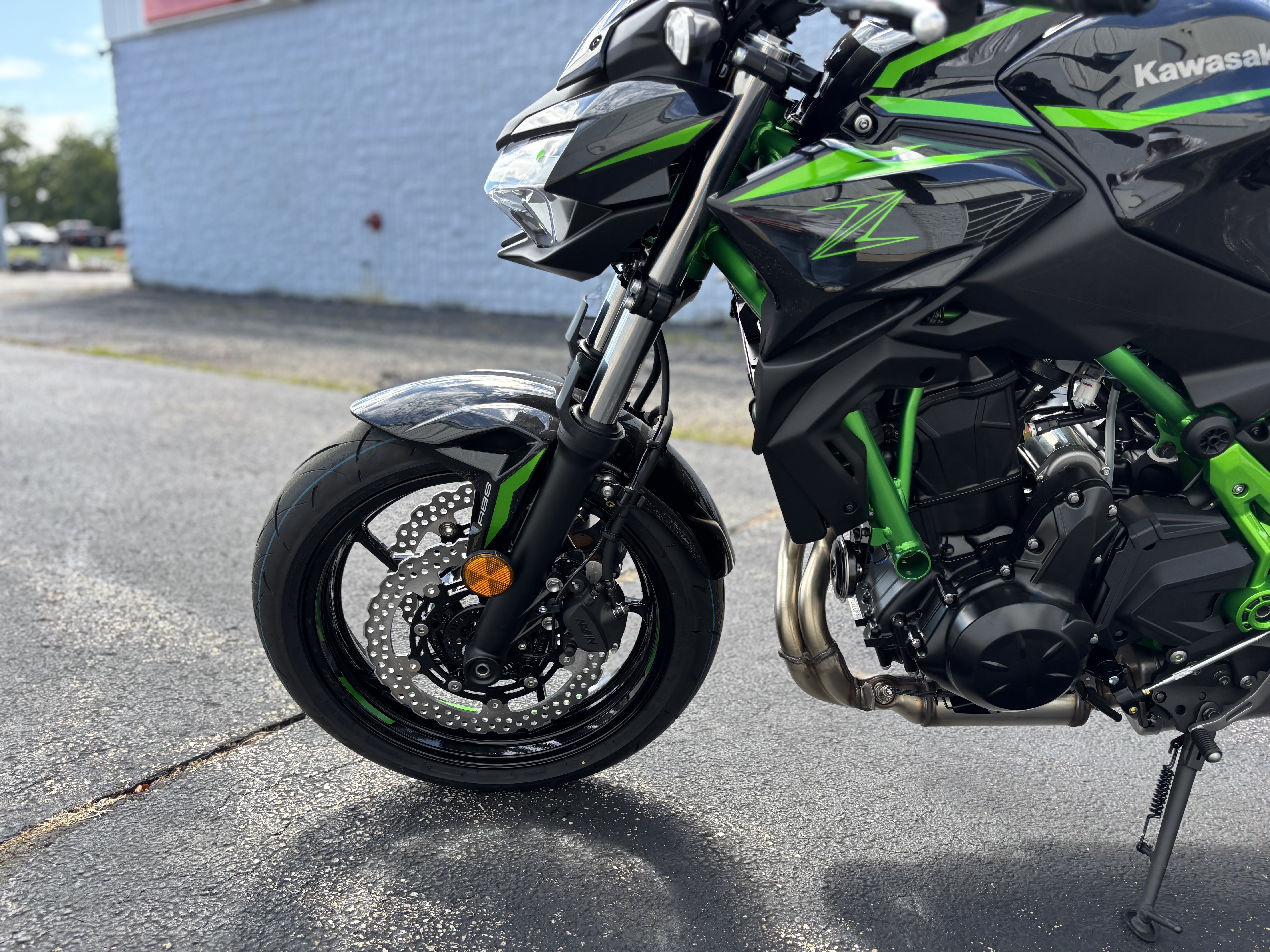 2025 Kawasaki Z650 ABS - Photo 9