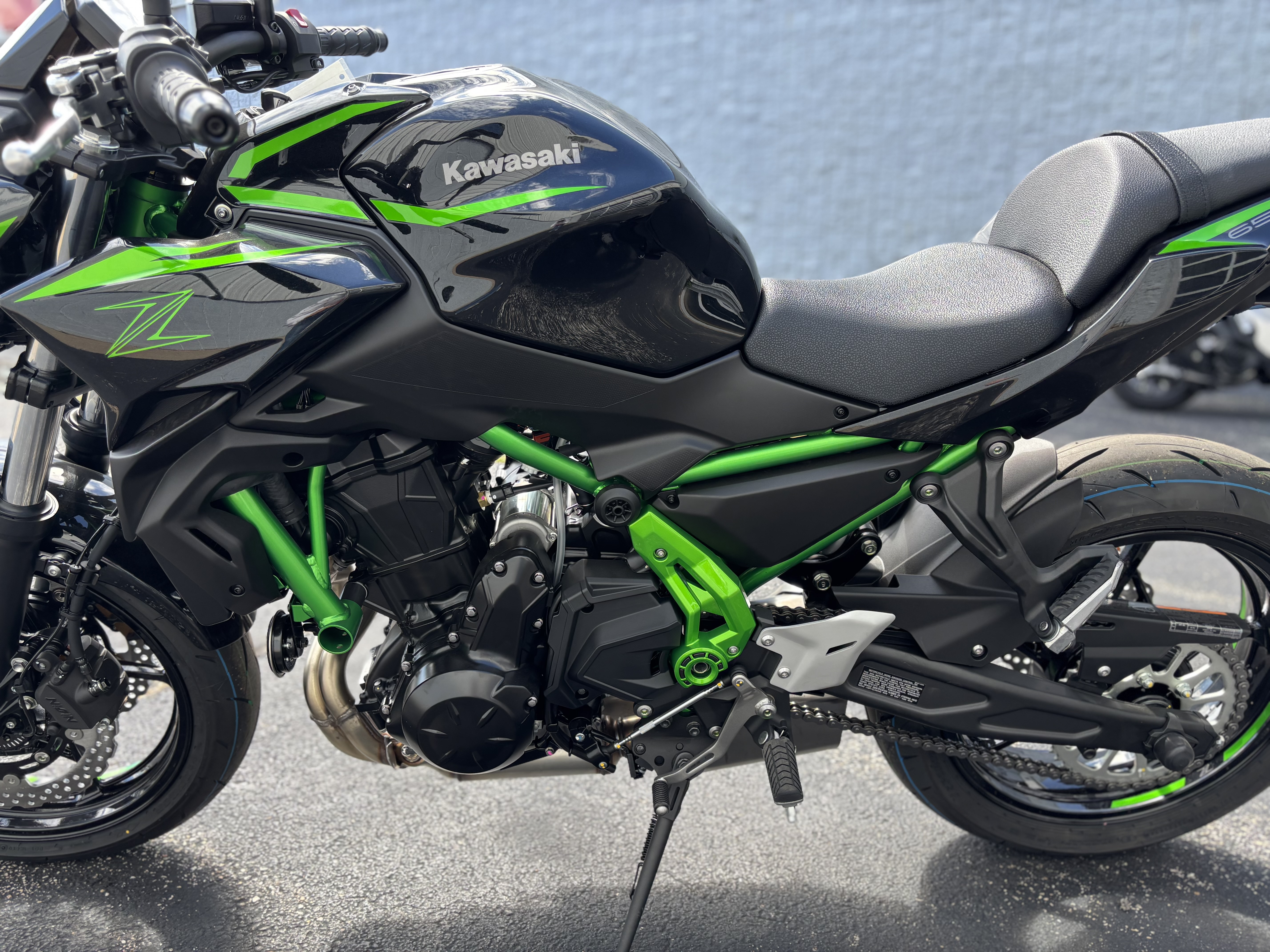 2025 Kawasaki Z650 ABS - Photo 10