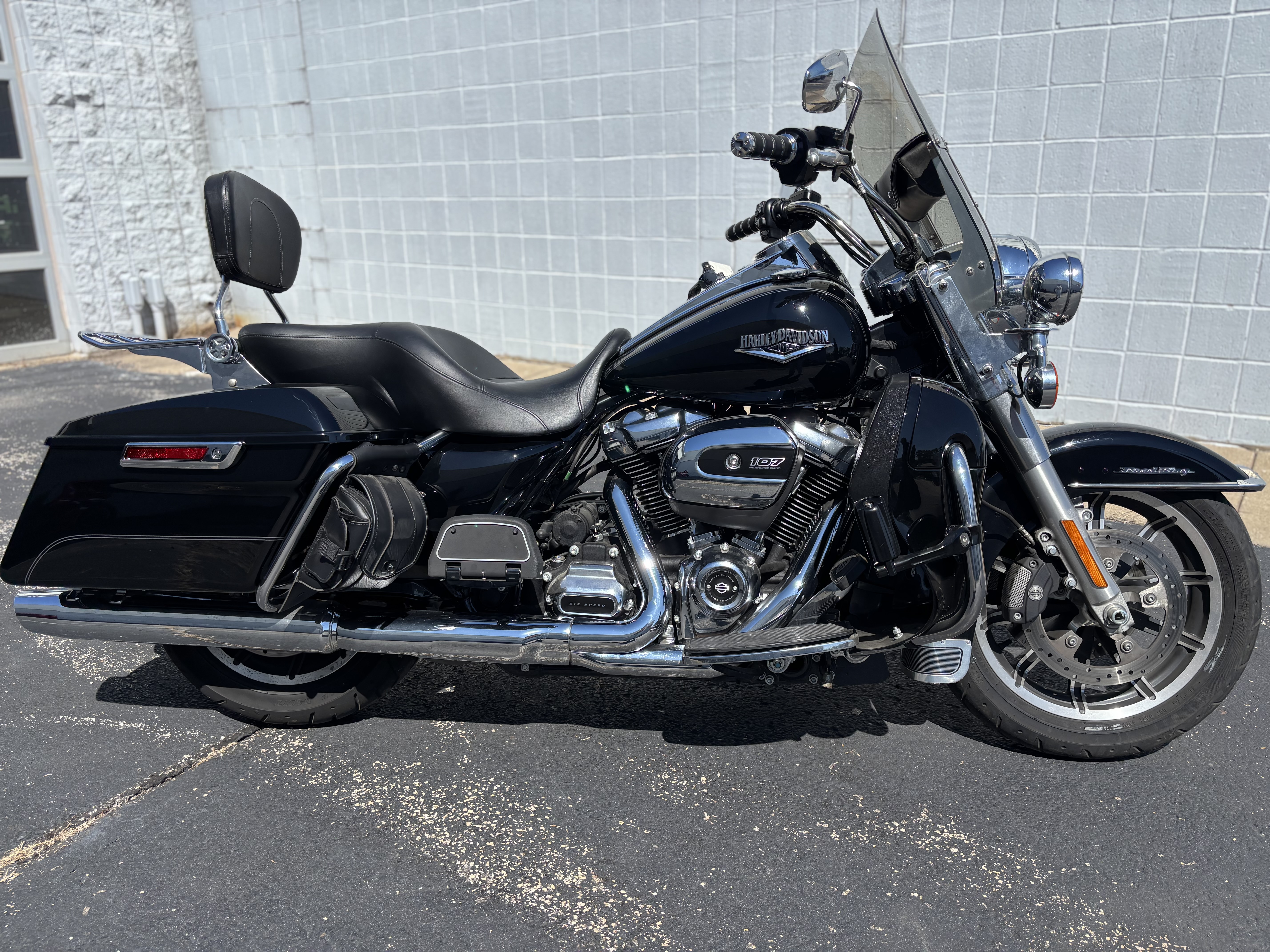 2017 Harley-Davidson® ROAD KING - Photo 2