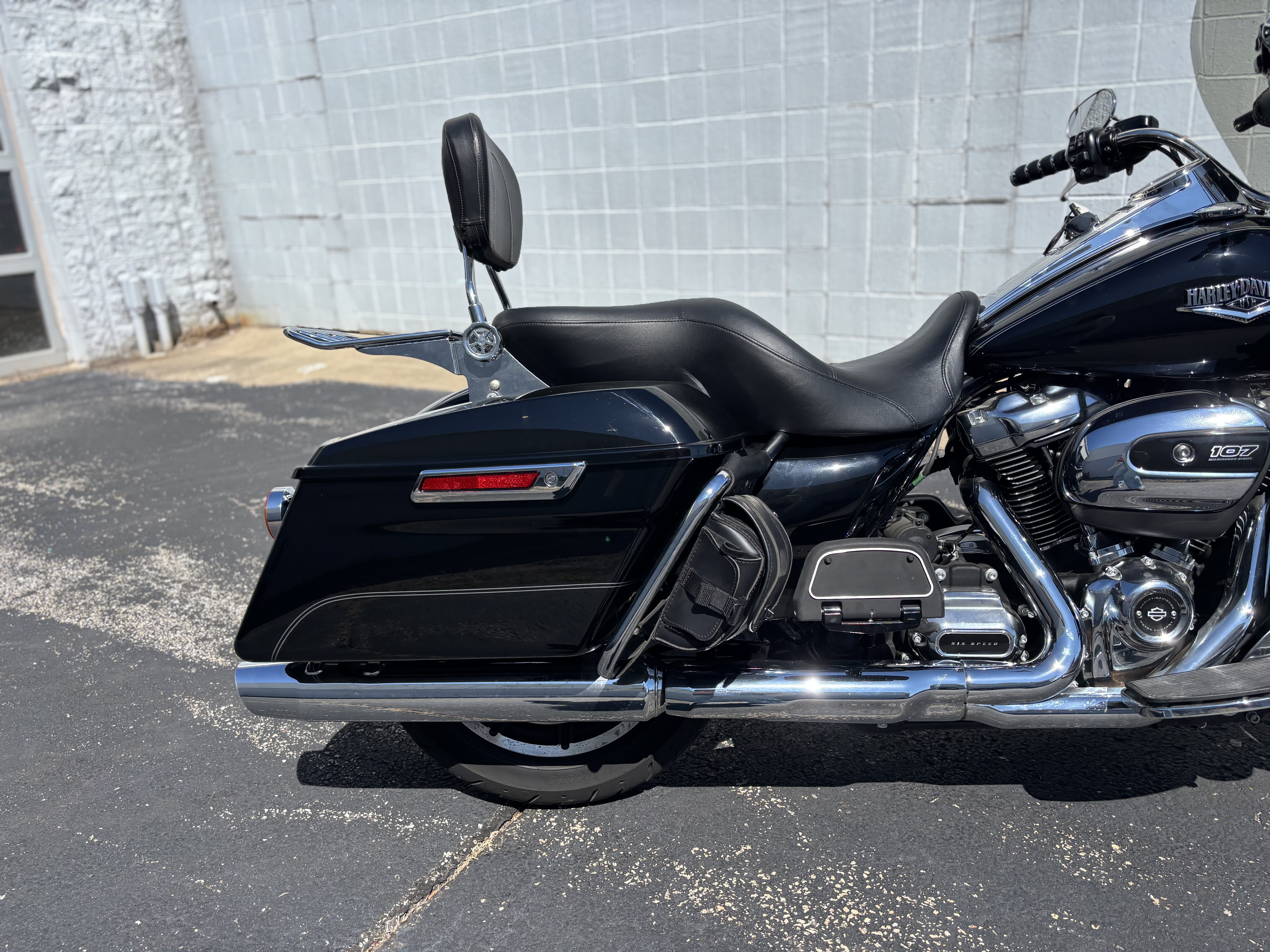 2017 Harley-Davidson® ROAD KING - Photo 5