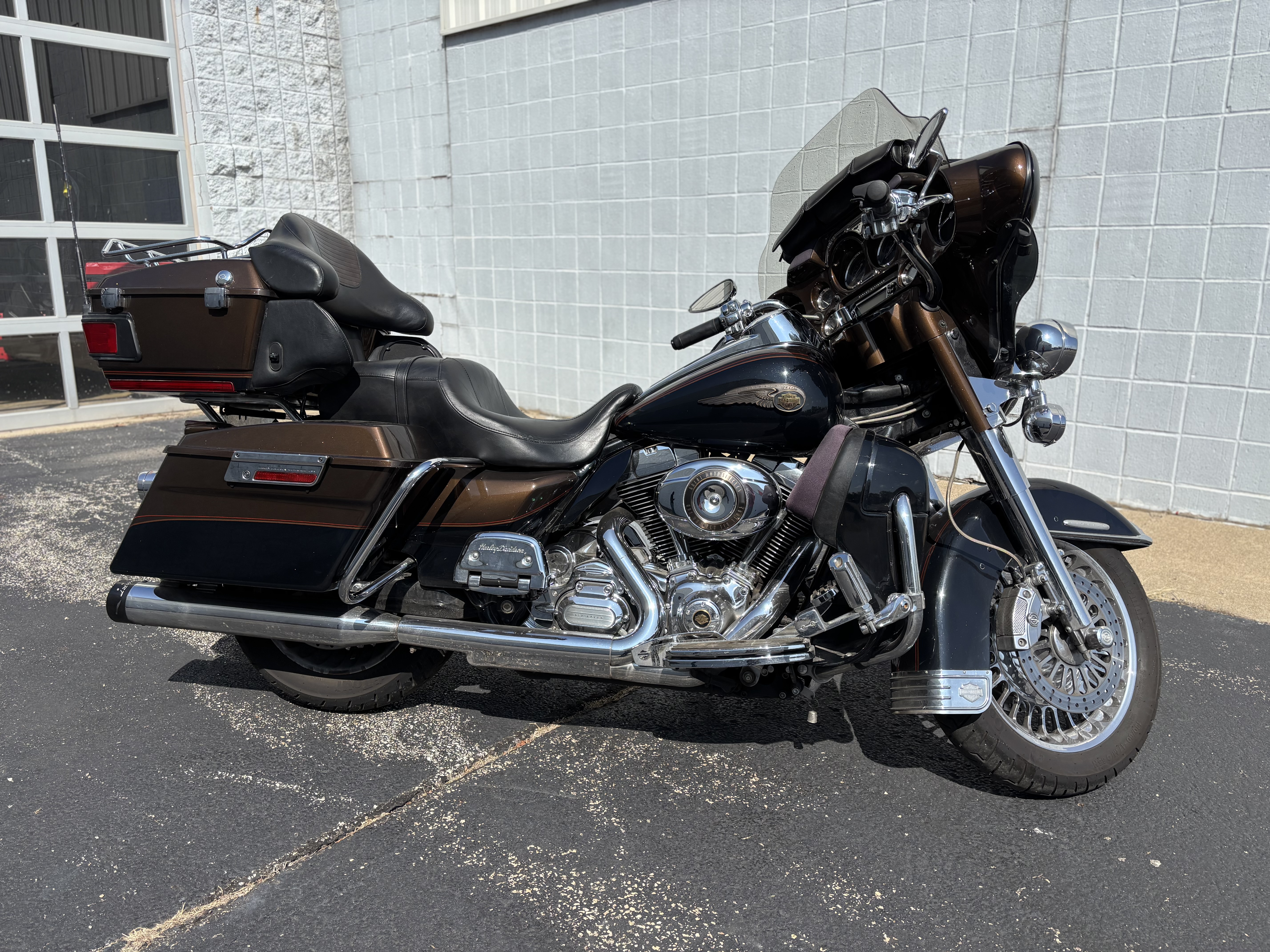 2013 Harley-Davidson® ELECTRA GLIDE ULTRA LIMITED 110TH ANN. ED. - Photo 2
