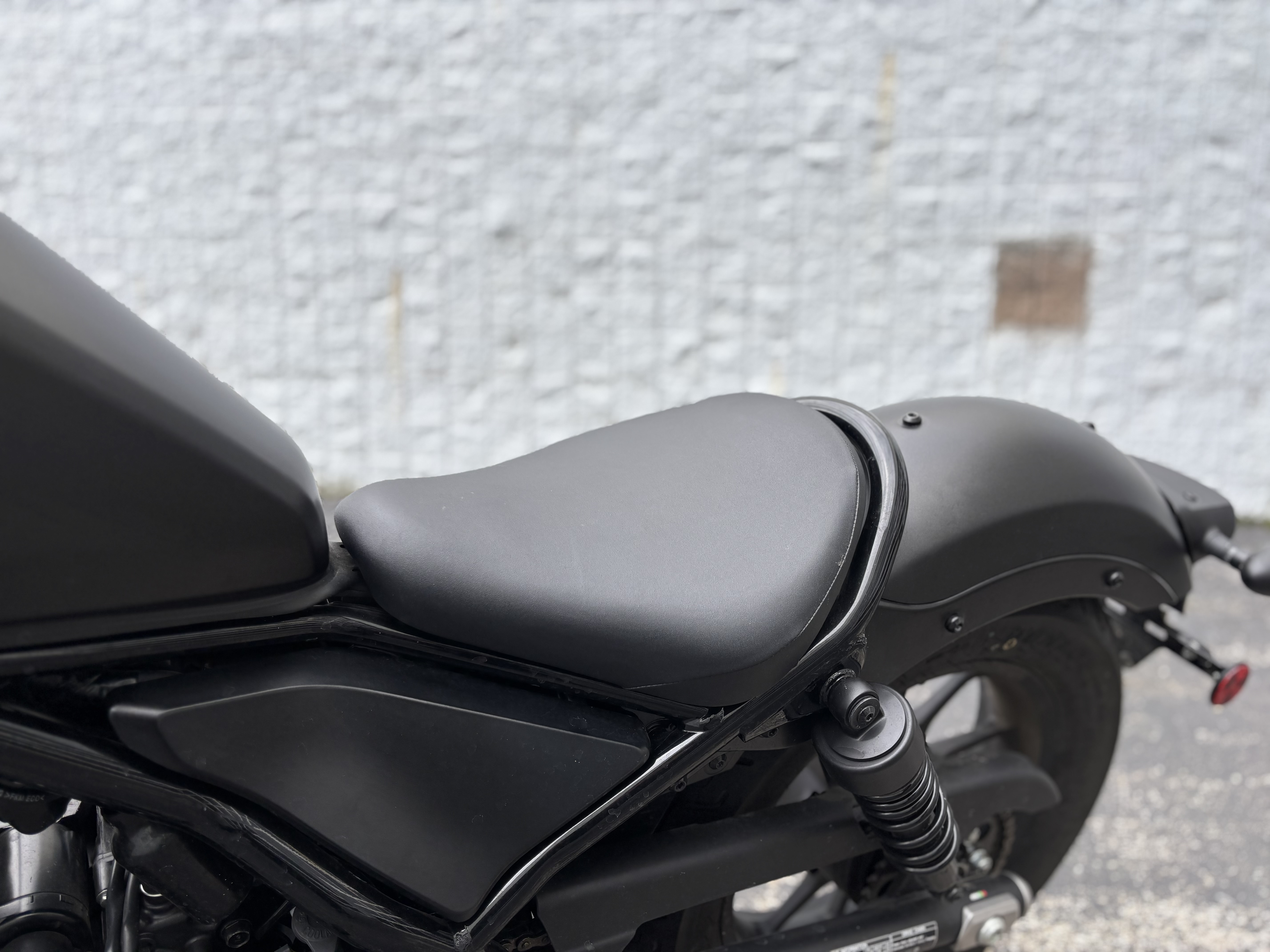2025 Honda REBEL 300 - Photo 12