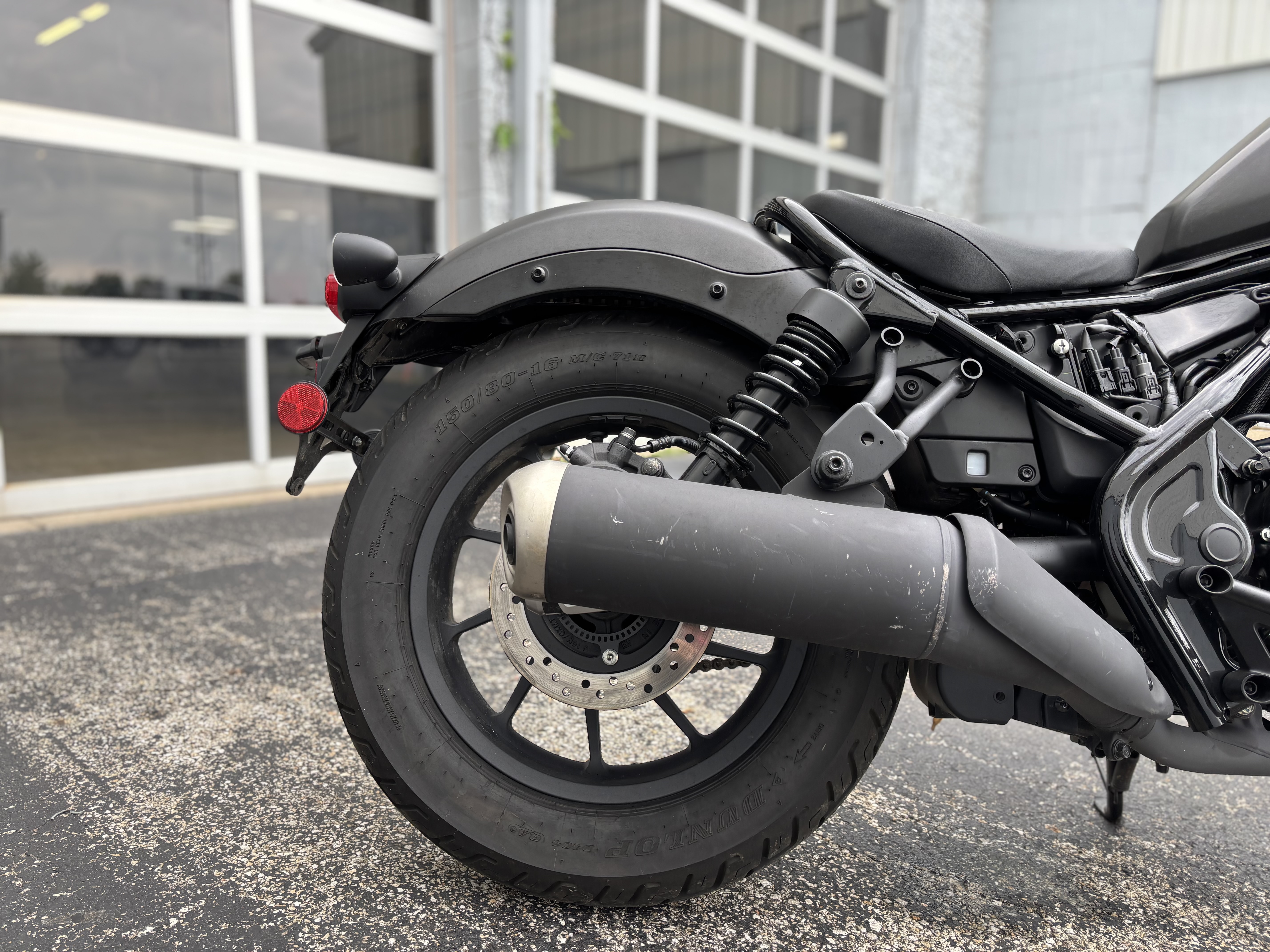 2025 Honda REBEL 300 - Photo 4
