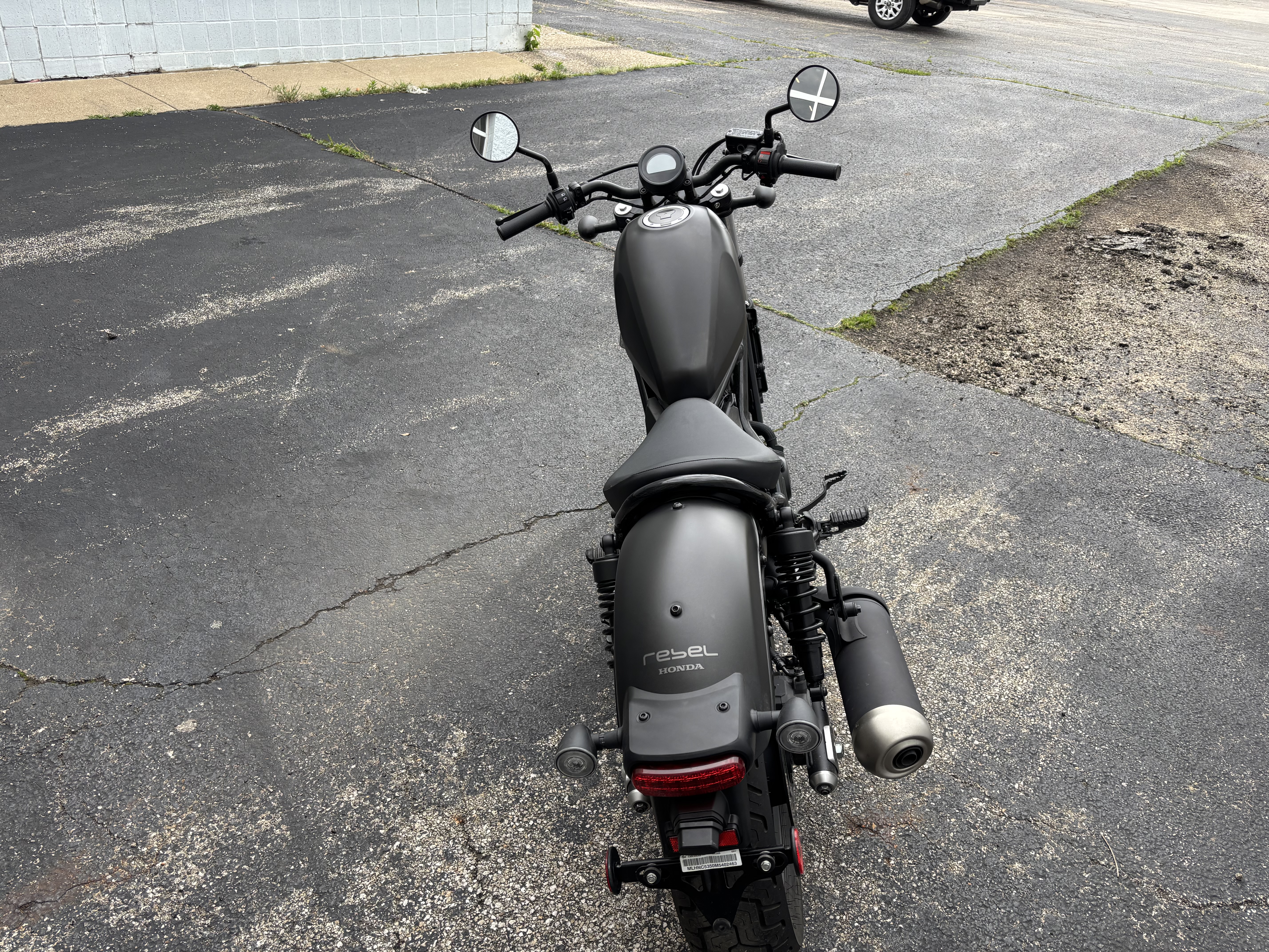 2025 Honda REBEL 300 - Photo 5