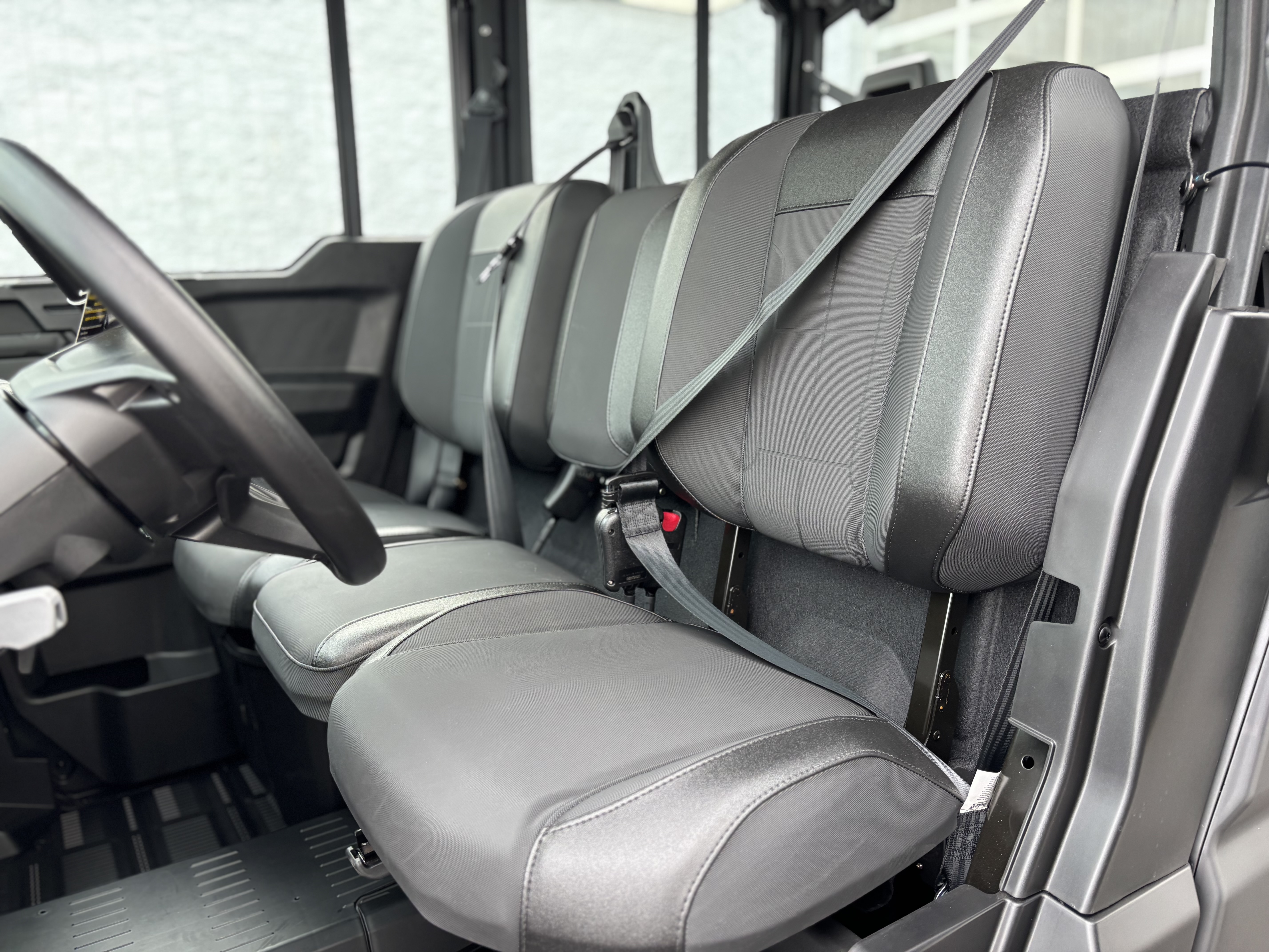 2026 Can-Am DEFENDER MAX XT CAB HD11 - Photo 12