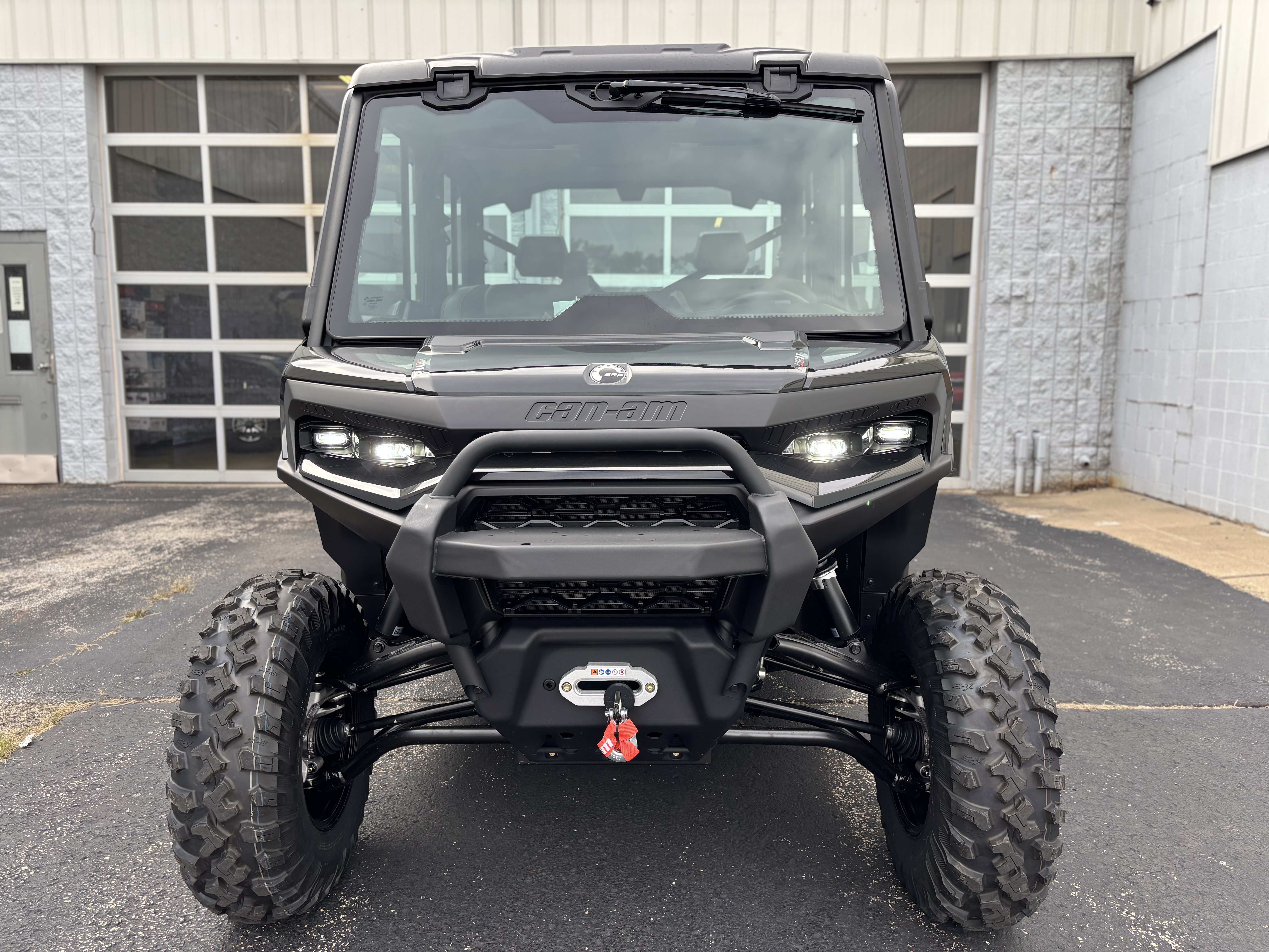 2026 Can-Am DEFENDER MAX XT CAB HD11 - Photo 14