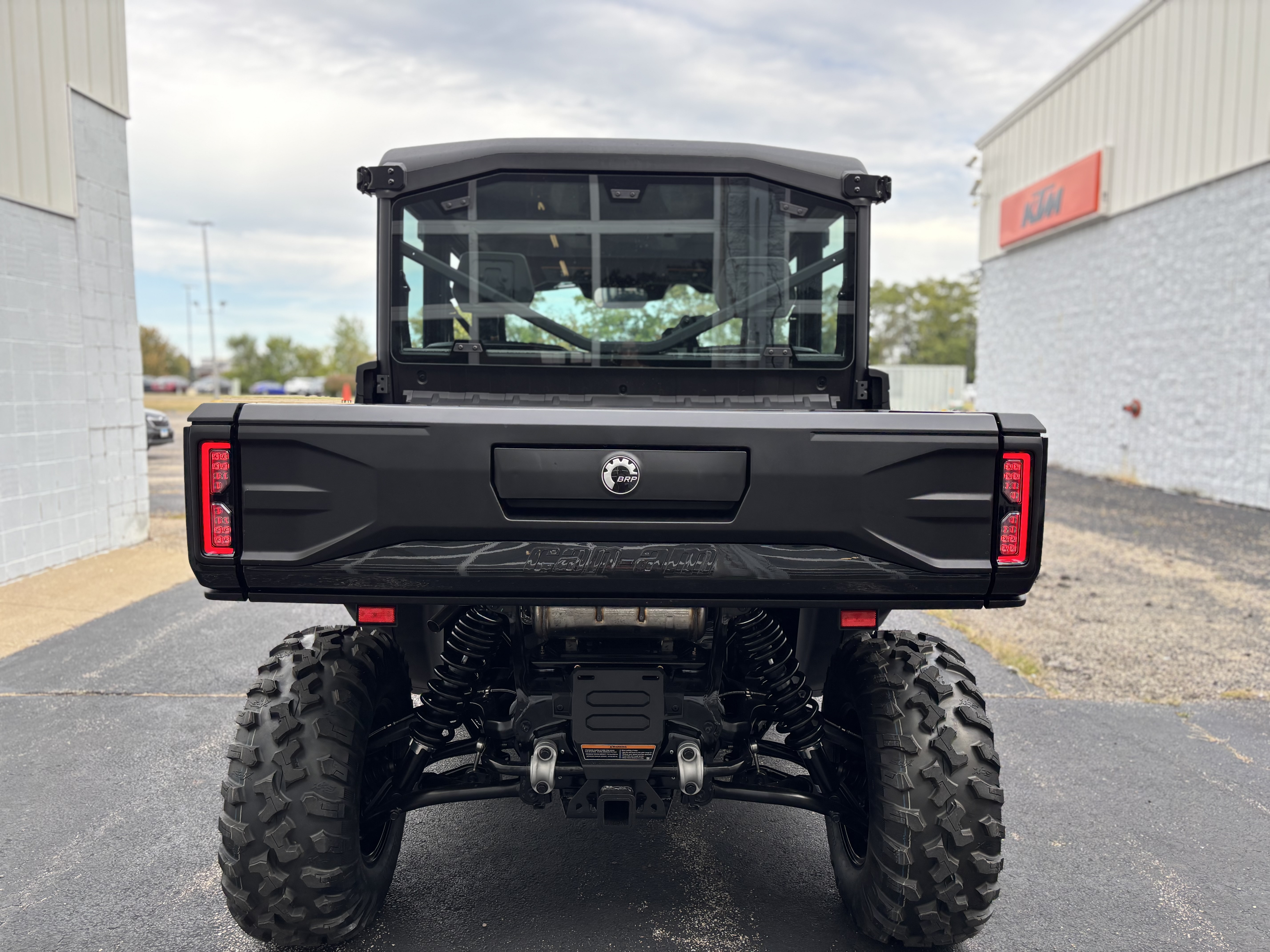 2026 Can-Am DEFENDER MAX XT CAB HD11 - Photo 6