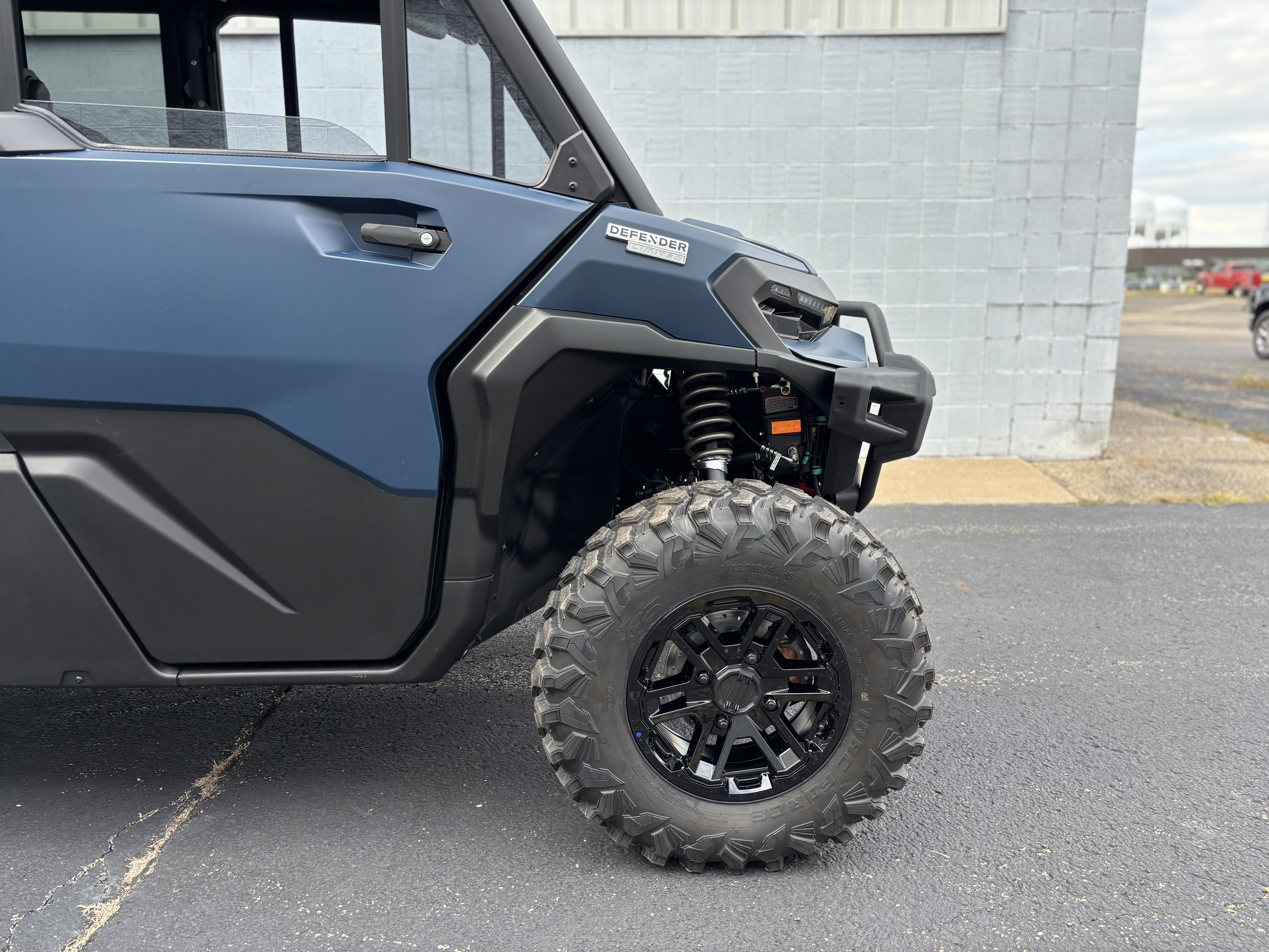 2026 Can-Am DEFENDER MAX LIMITED HD11 - Photo 3