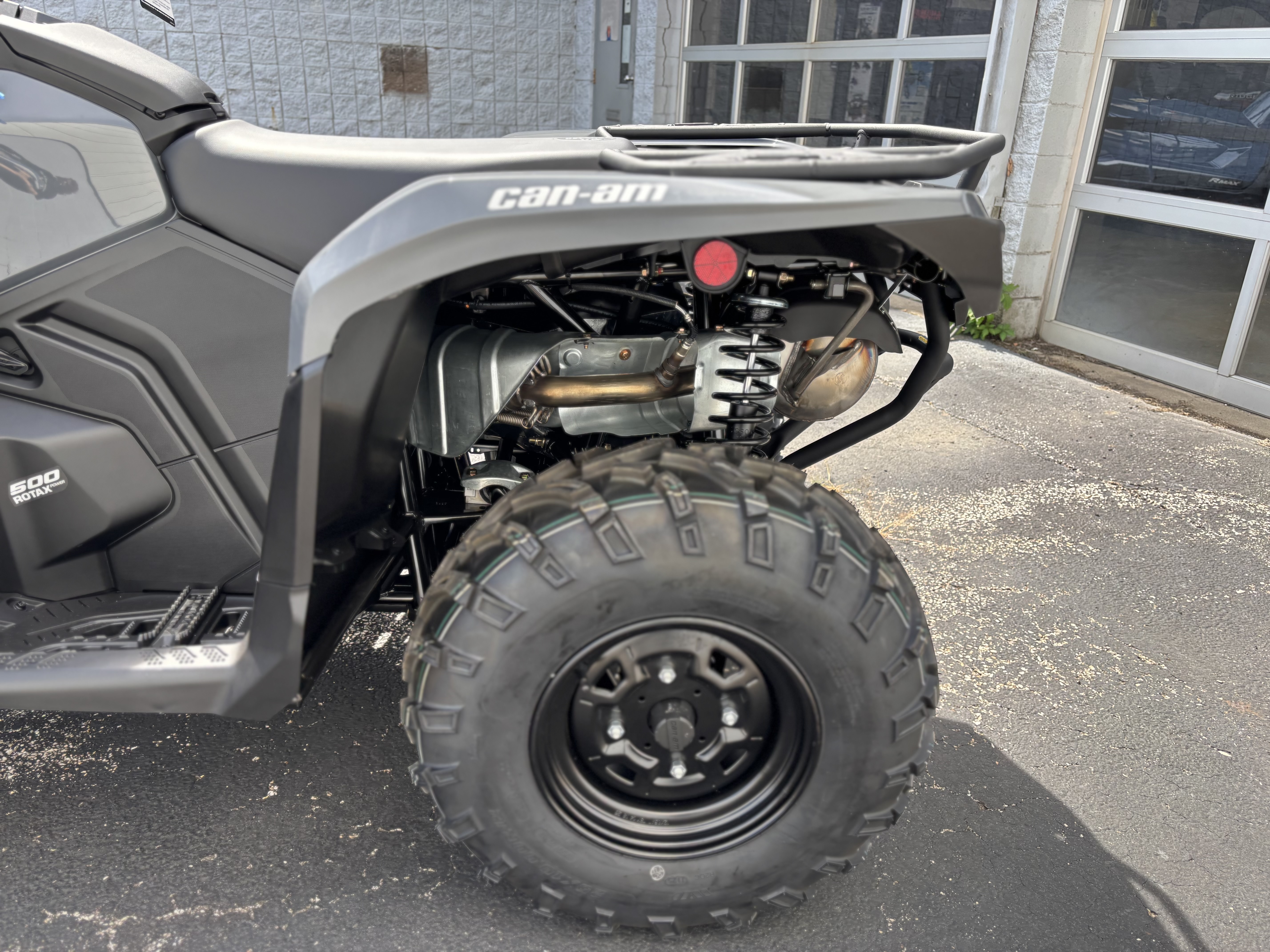 2025 Can-Am OUTLANDER DPS 500 - Photo 11