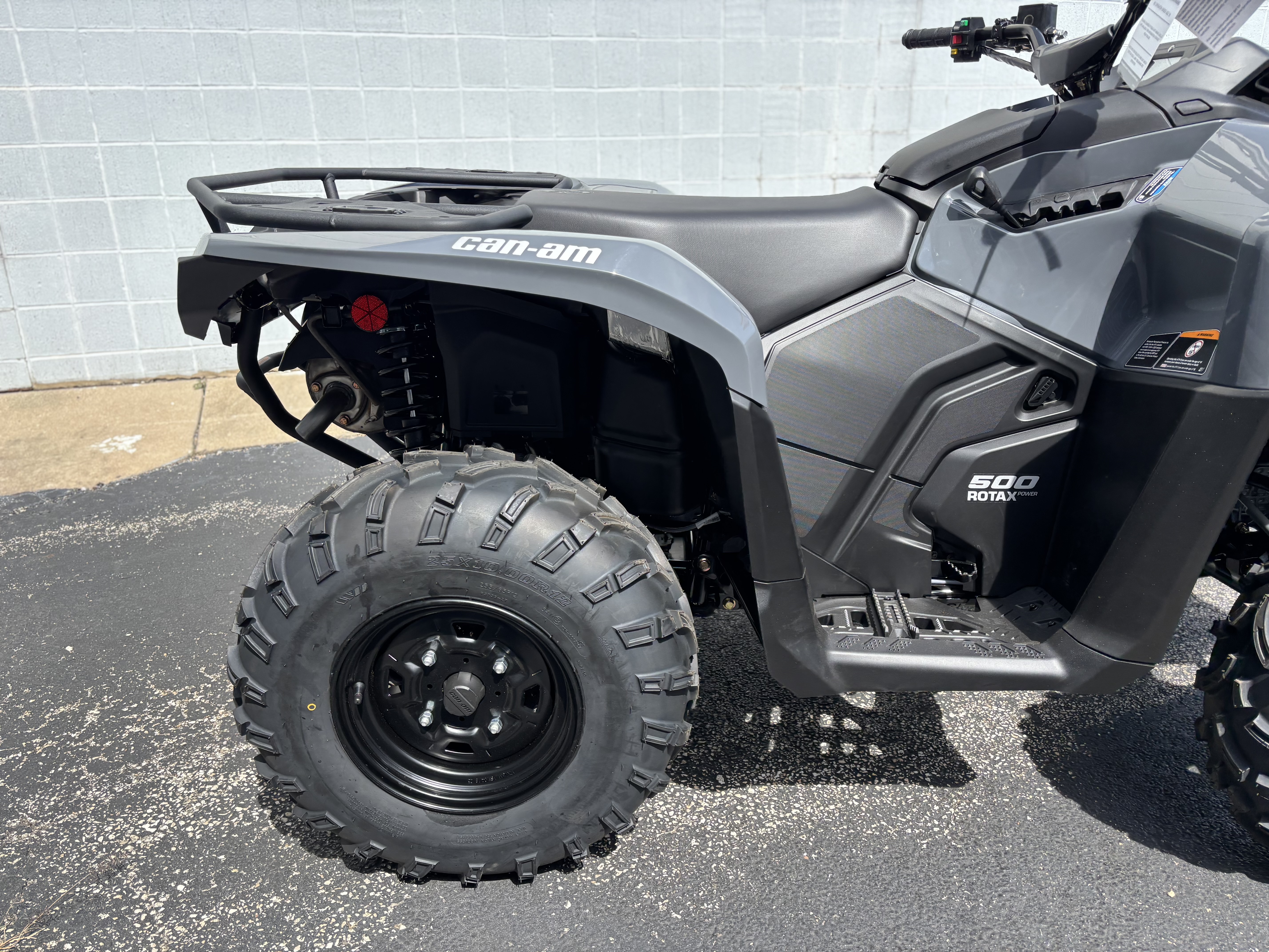 2025 Can-Am OUTLANDER DPS 500 - Photo 5