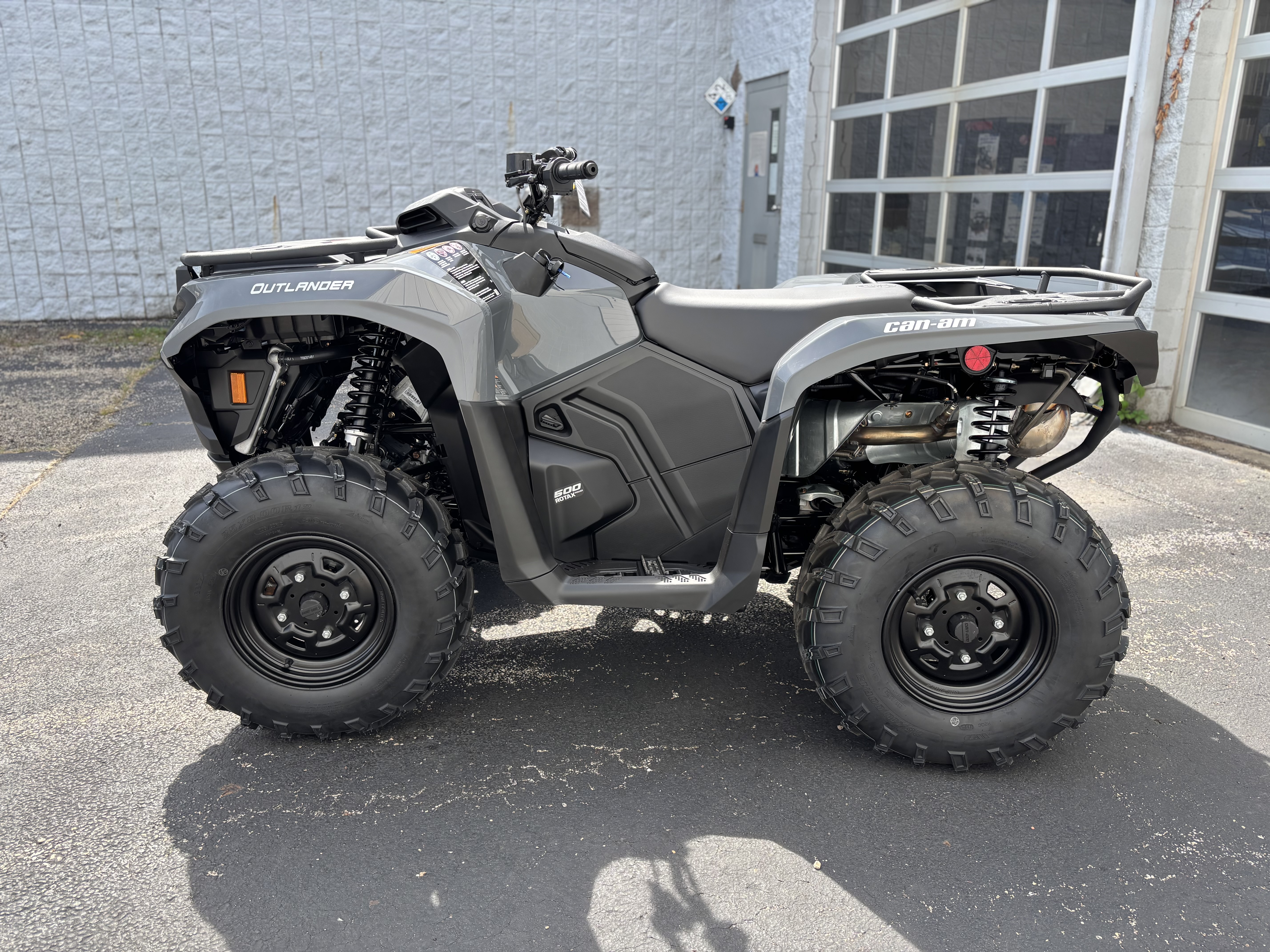 2025 Can-Am OUTLANDER DPS 500 - Photo 8