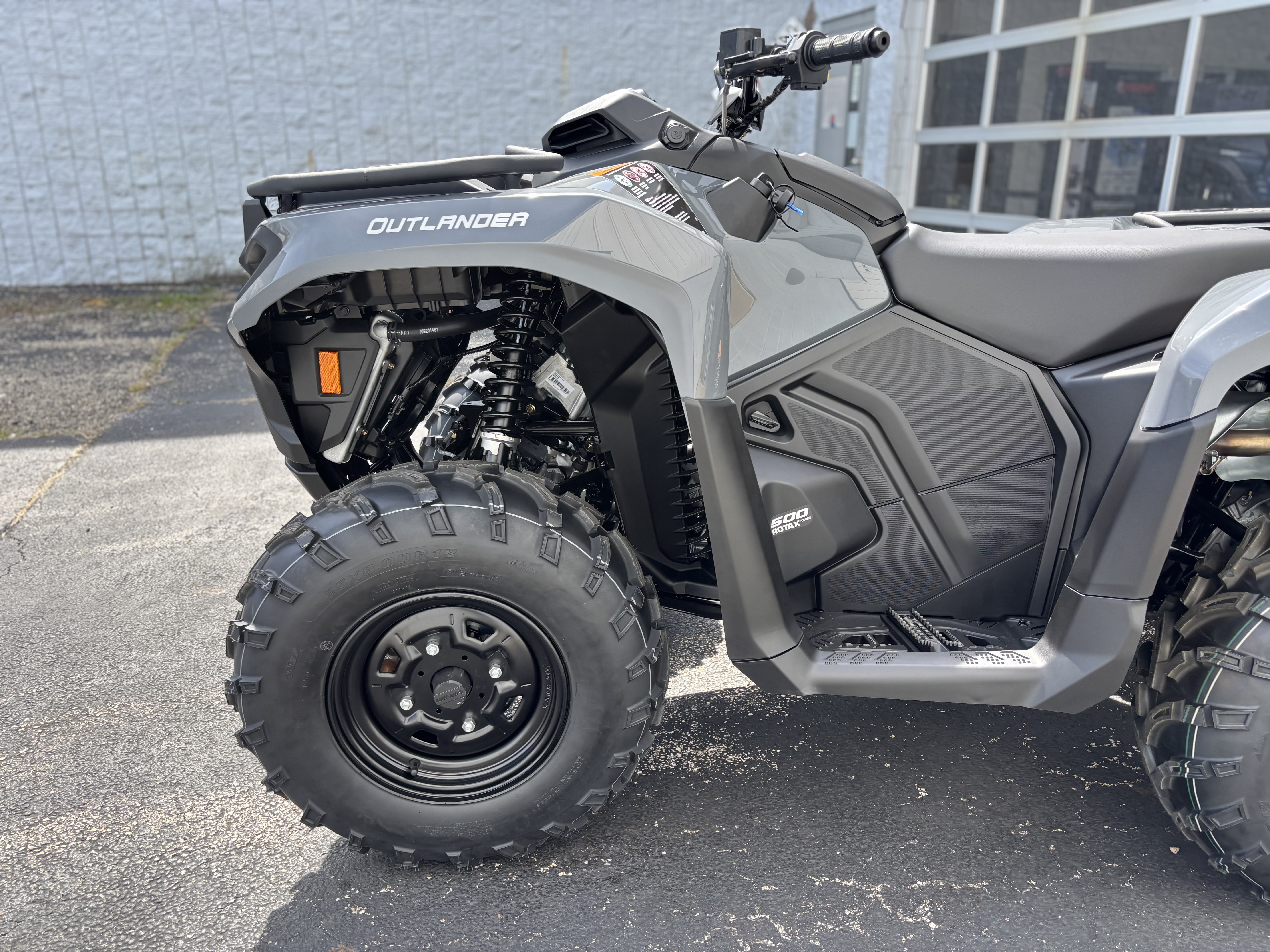 2025 Can-Am OUTLANDER DPS 500 - Photo 9