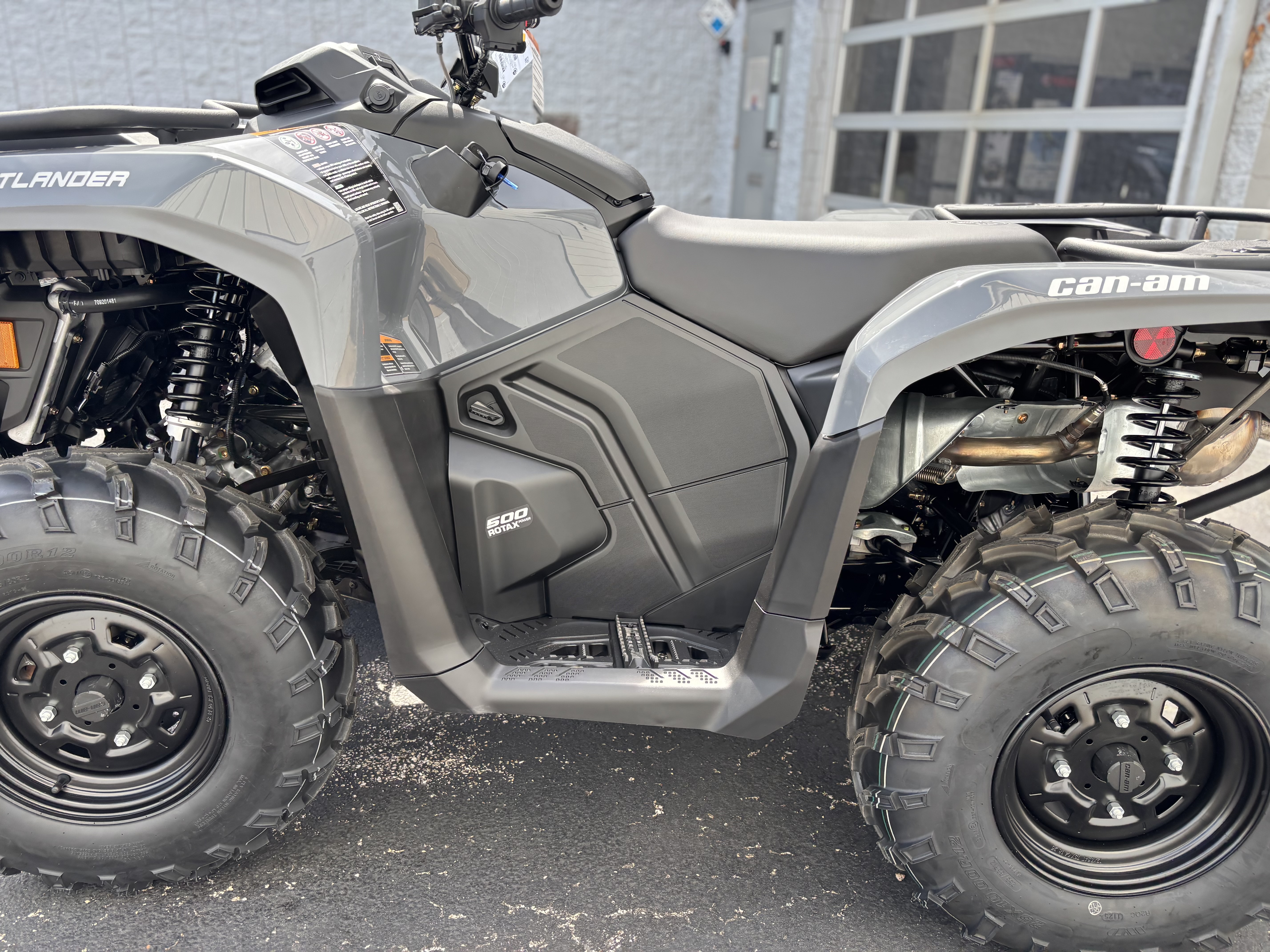 2025 Can-Am OUTLANDER DPS 500 - Photo 10